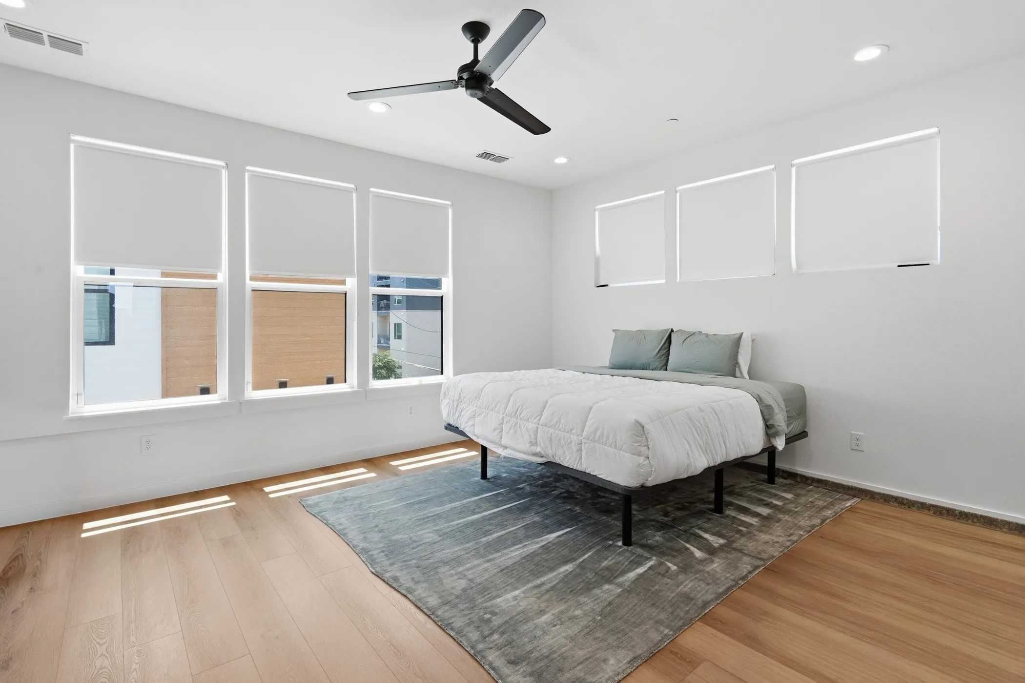 Townhouse For Rent in Dallas County , 1525 Pecos 102, Dallas, Texas 75204, 2 Bedroom, 3 Bathroom, 2 Garage spaces, 1,852 Sqft, built in 2025, mls#21379013, Real Estate Agent in Dallas, Homes For Rent in Dallas county, Homes For Rent in Dallas, Realtor in Dallas Texas, Real Estate Brokerage Independent Realty Texas, Luminita Cordes Realtor