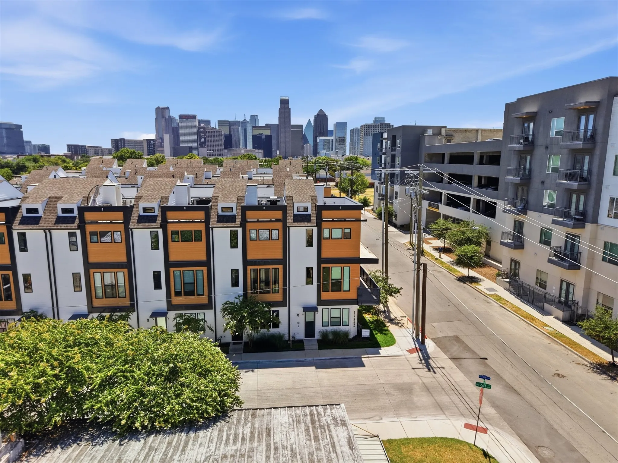 Townhouse For Rent in Dallas County , 1525 Pecos 102, Dallas, Texas 75204, 2 Bedroom, 3 Bathroom, 2 Garage spaces, 1,852 Sqft, built in 2025, mls#21379013, Real Estate Agent in Dallas, Homes For Rent in Dallas county, Homes For Rent in Dallas, Realtor in Dallas Texas, Real Estate Brokerage Independent Realty Texas, Luminita Cordes Realtor