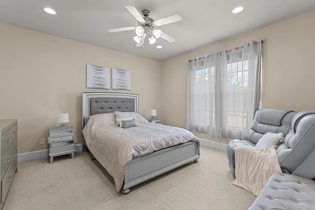 Townhouse For Sale in Dallas County , 2635 Villa Di Lago 1, Grand Prairie, Texas 75054, 2 Bedroom, 3 Bathroom, 2 Garage spaces, 1,906 Sqft, built in 2006, mls#21376191, Real Estate Agent in Grand Prairie, Homes For Sale in Dallas county, Homes For Sale in Grand Prairie, Realtor in Grand Prairie Texas, Real Estate Brokerage Independent Realty Texas, Luminita Cordes Realtor