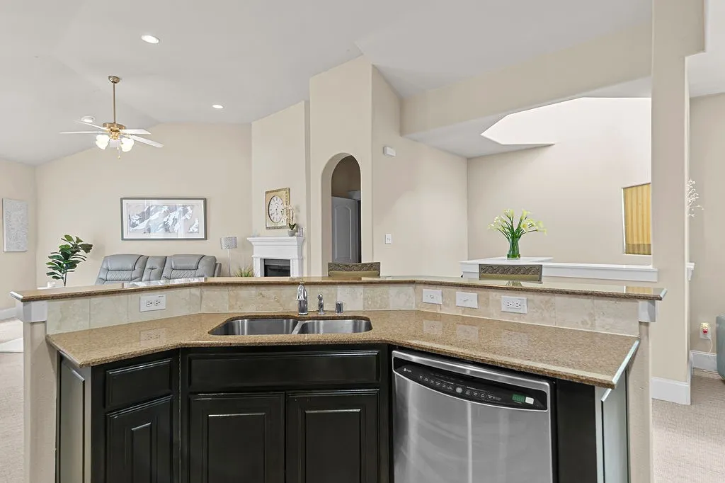 Townhouse For Sale in Dallas County , 2635 Villa Di Lago 1, Grand Prairie, Texas 75054, 2 Bedroom, 3 Bathroom, 2 Garage spaces, 1,906 Sqft, built in 2006, mls#21376191, Real Estate Agent in Grand Prairie, Homes For Sale in Dallas county, Homes For Sale in Grand Prairie, Realtor in Grand Prairie Texas, Real Estate Brokerage Independent Realty Texas, Luminita Cordes Realtor
