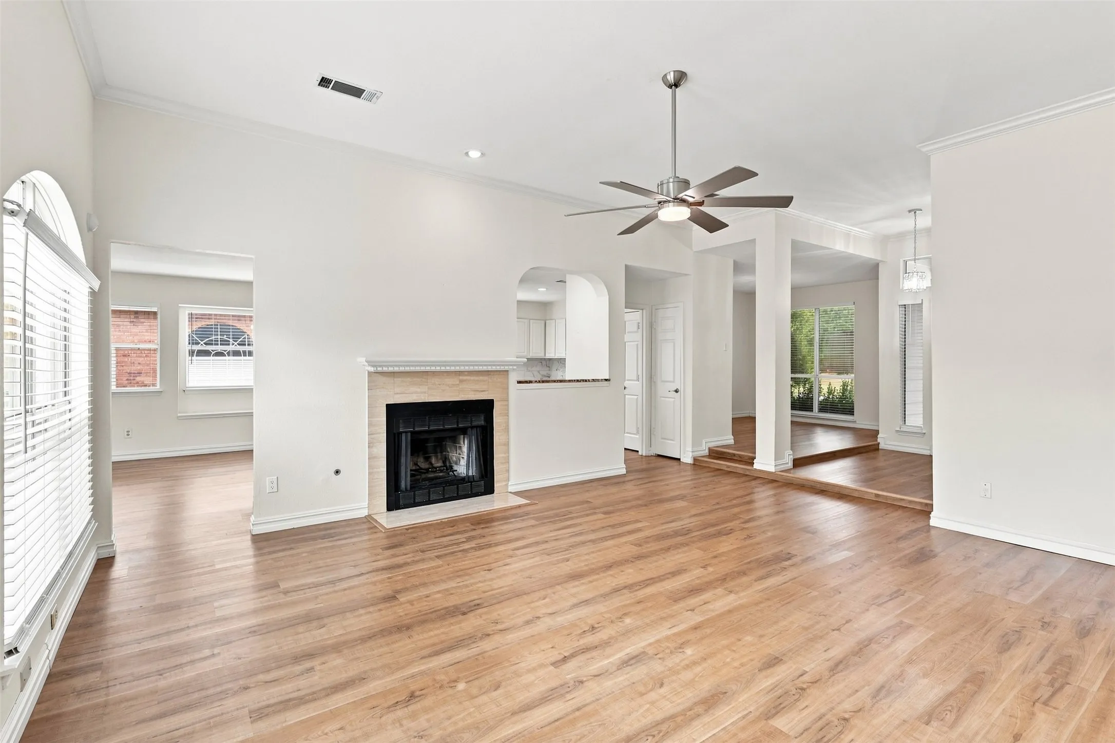 Single Family Residence For Sale in Denton County , 2126 Greenstone Trail, Carrollton, Texas 75010, 4 Bedroom, 2 Bathroom, 2 Garage spaces, 2,193 Sqft, built in 1986, mls#21379017, Real Estate Agent in Carrollton, Homes For Sale in Denton county, Homes For Sale in Carrollton, Realtor in Carrollton Texas, Real Estate Brokerage Independent Realty Texas, Luminita Cordes Realtor
