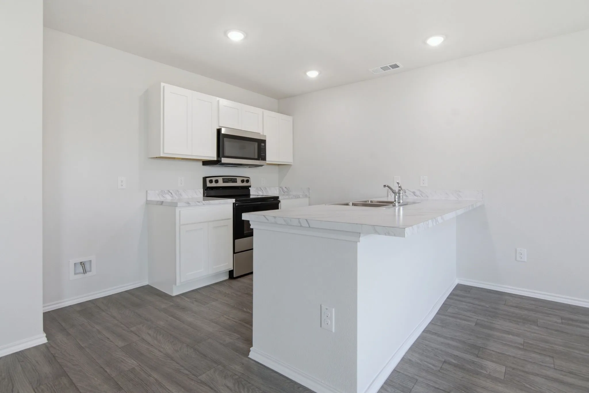Single Family Residence For Rent in Hood County , 7350 Mistletoe Trail, Granbury, Texas 76048, 4 Bedroom, 4 Bathroom, 1 Garage spaces, 1,802 Sqft, built in 2025, mls#21376199, Real Estate Agent in Granbury, Homes For Rent in Hood county, Homes For Rent in Granbury, Realtor in Granbury Texas, Real Estate Brokerage Independent Realty Texas, Luminita Cordes Realtor