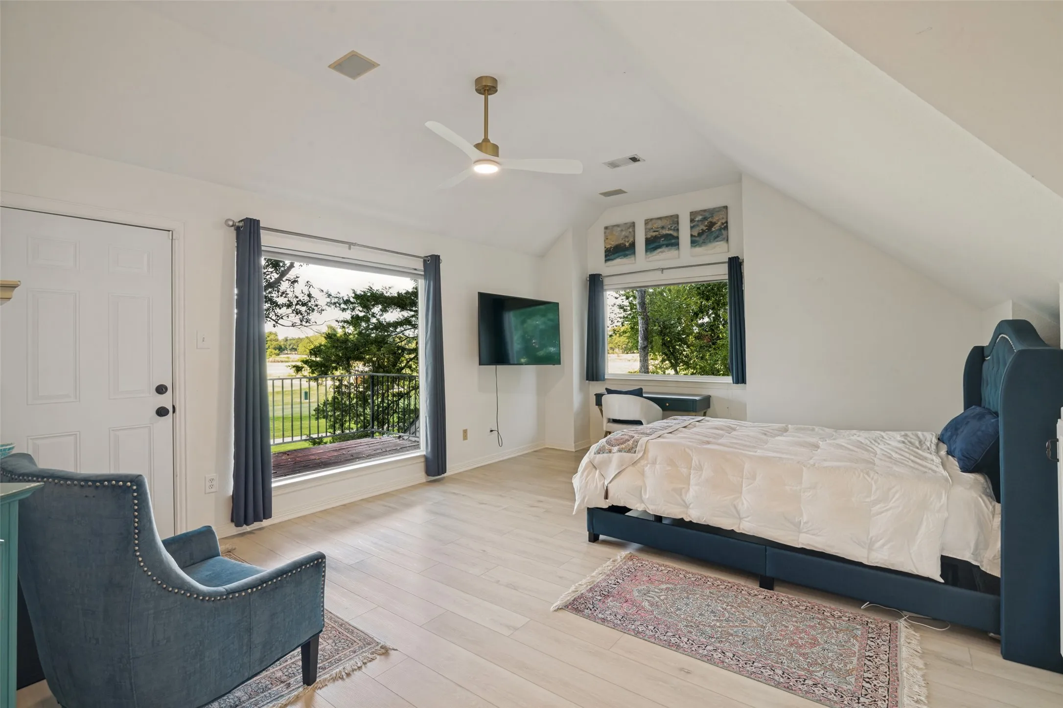 4th bedroom with a balcony and view of the golf course.