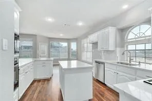 Single Family Residence For Rent in Tarrant County , 7822 corona Court, Arlington, Texas 76002, 4 Bedroom, 3 Bathroom, 2 Garage spaces, 2,965 Sqft, built in 2006, mls#21379061, Real Estate Agent in Arlington, Homes For Rent in Tarrant county, Homes For Rent in Arlington, Realtor in Arlington Texas, Real Estate Brokerage Independent Realty Texas, Luminita Cordes Realtor