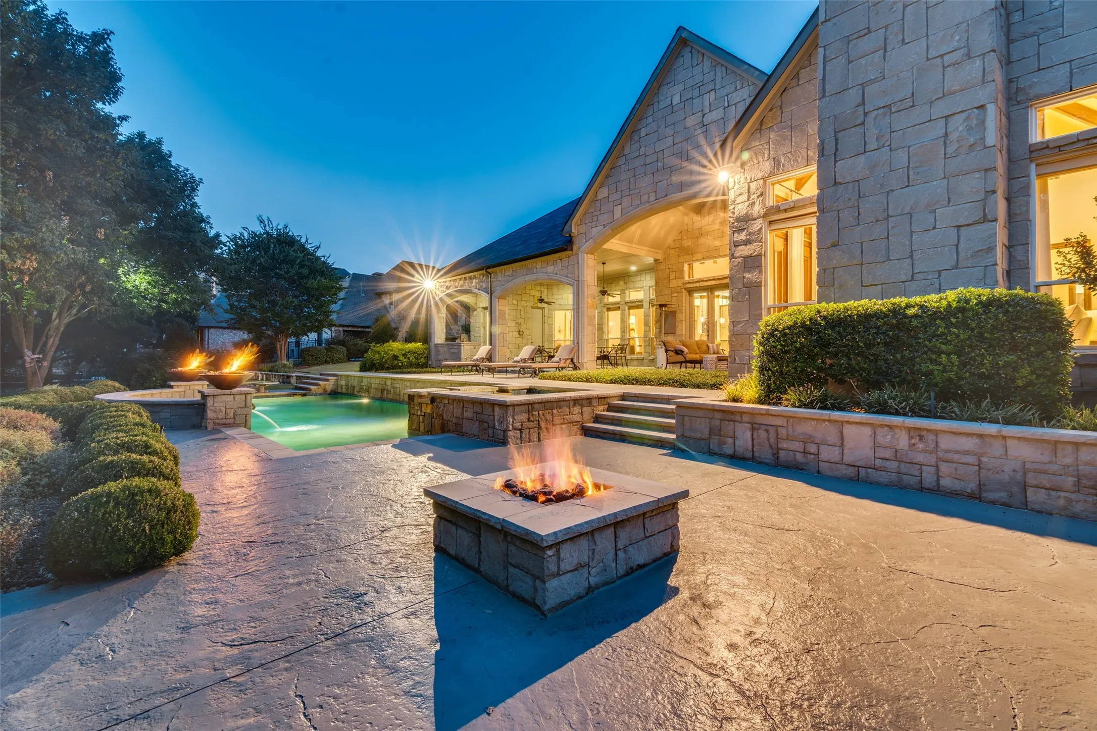 Single Family Residence For Sale in Collin County , 3809 Cantera Lane, Richardson, Texas 75082, 4 Bedroom, 6 Bathroom, 4 Garage spaces, 6,184 Sqft, built in 2009, mls#21377353, Real Estate Agent in Richardson, Homes For Sale in Collin county, Homes For Sale in Richardson, Realtor in Richardson Texas, Real Estate Brokerage Independent Realty Texas, Luminita Cordes Realtor