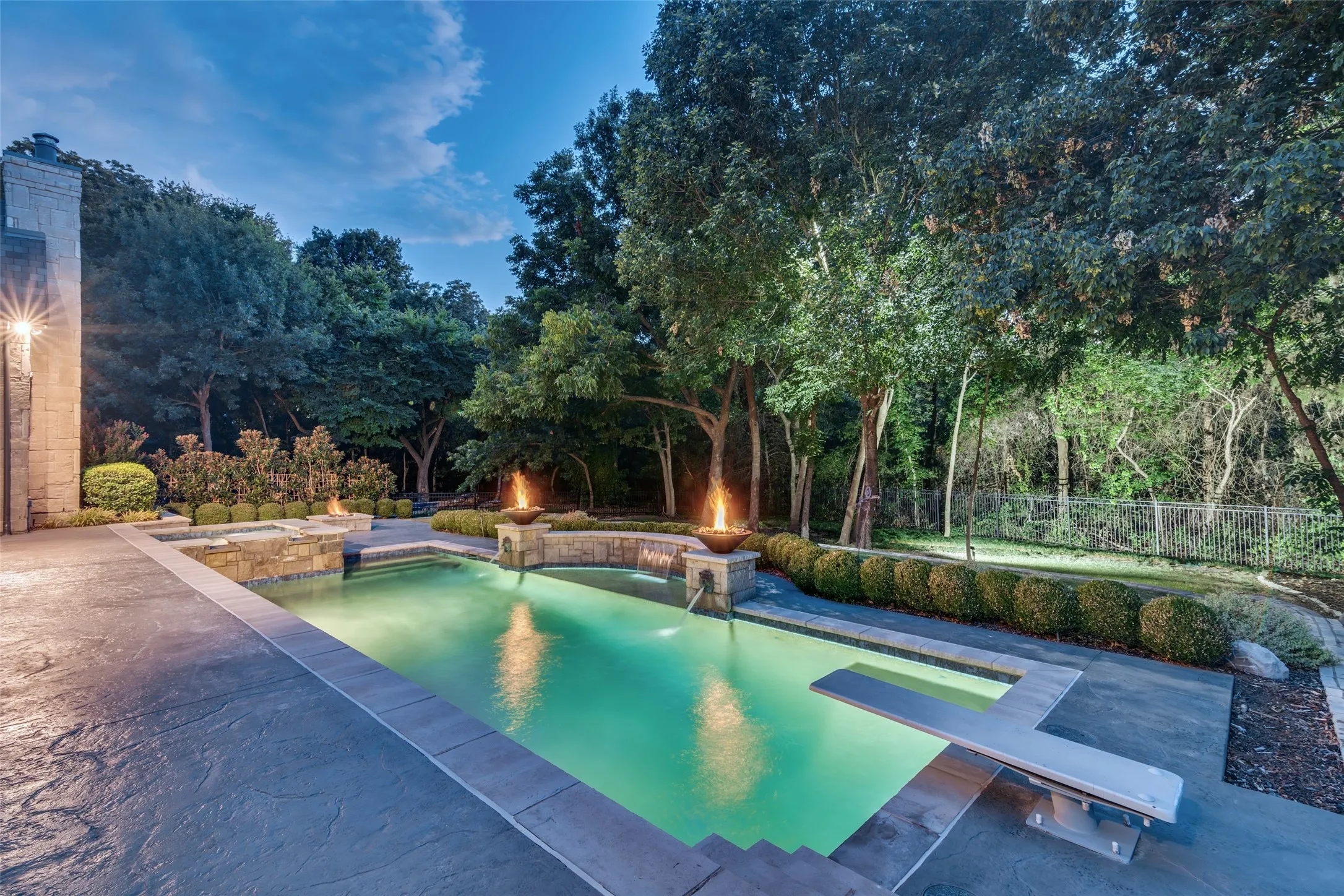Single Family Residence For Sale in Collin County , 3809 Cantera Lane, Richardson, Texas 75082, 4 Bedroom, 6 Bathroom, 4 Garage spaces, 6,184 Sqft, built in 2009, mls#21377353, Real Estate Agent in Richardson, Homes For Sale in Collin county, Homes For Sale in Richardson, Realtor in Richardson Texas, Real Estate Brokerage Independent Realty Texas, Luminita Cordes Realtor
