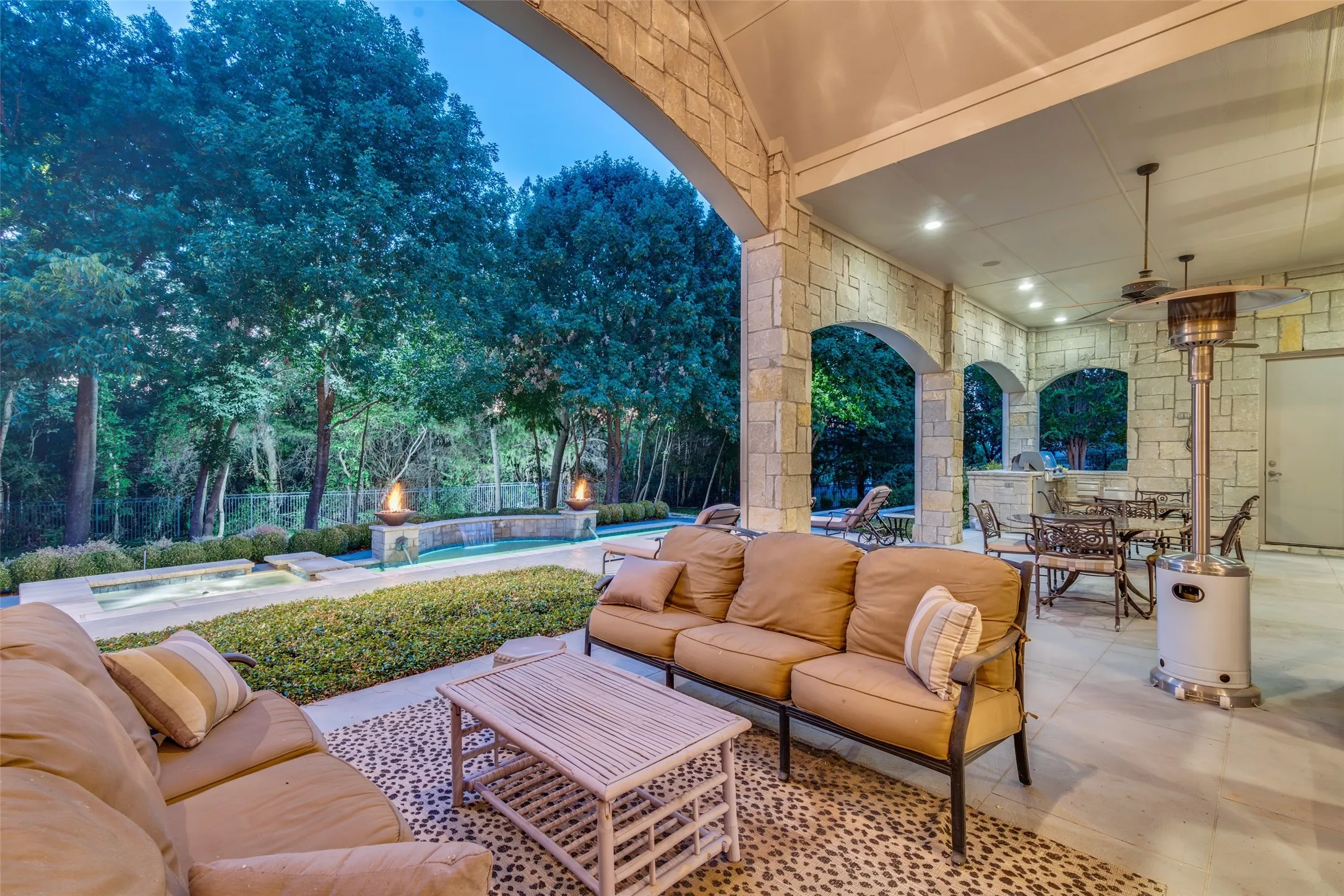Single Family Residence For Sale in Collin County , 3809 Cantera Lane, Richardson, Texas 75082, 4 Bedroom, 6 Bathroom, 4 Garage spaces, 6,184 Sqft, built in 2009, mls#21377353, Real Estate Agent in Richardson, Homes For Sale in Collin county, Homes For Sale in Richardson, Realtor in Richardson Texas, Real Estate Brokerage Independent Realty Texas, Luminita Cordes Realtor