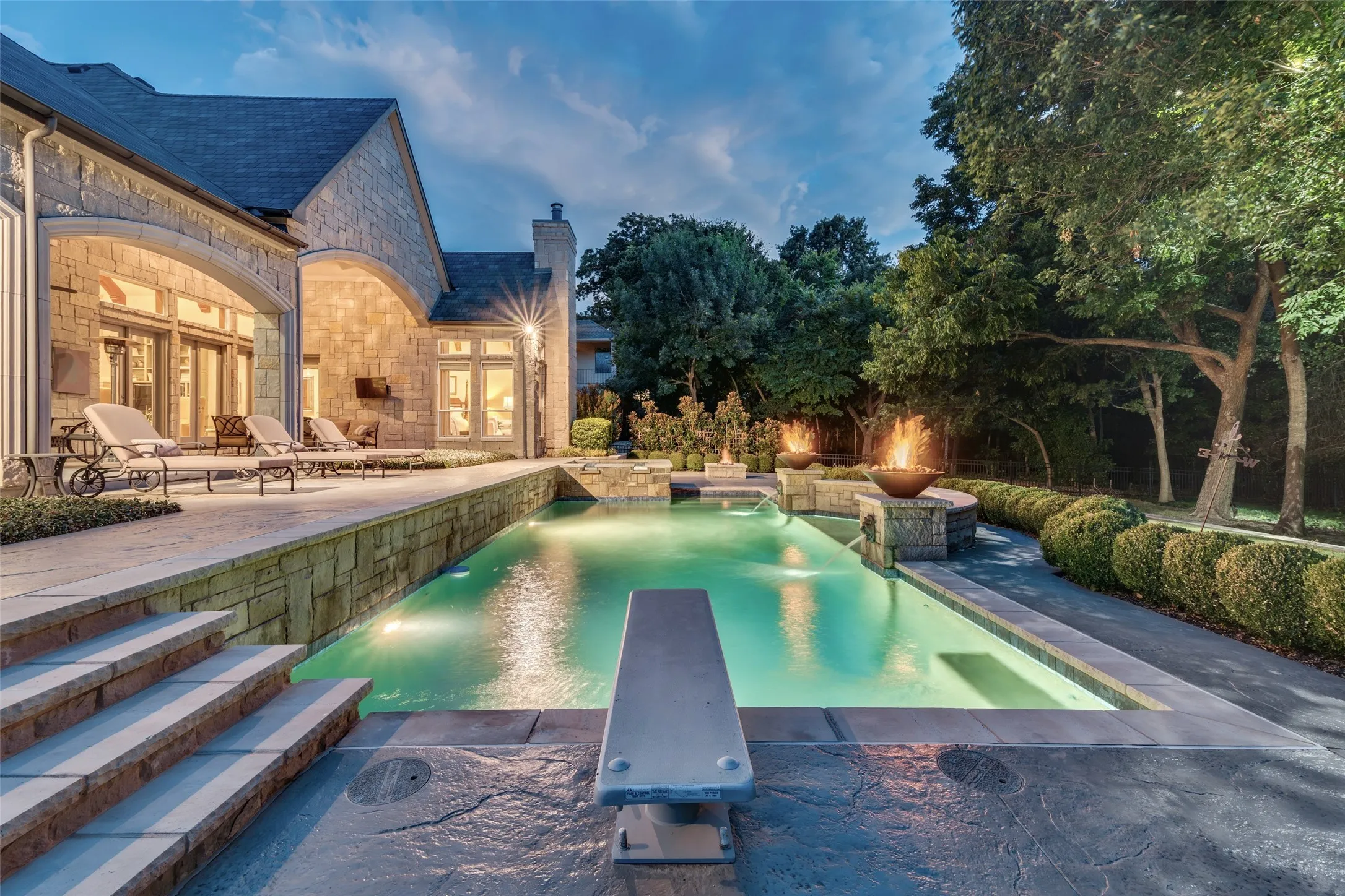 Single Family Residence For Sale in Collin County , 3809 Cantera Lane, Richardson, Texas 75082, 4 Bedroom, 6 Bathroom, 4 Garage spaces, 6,184 Sqft, built in 2009, mls#21377353, Real Estate Agent in Richardson, Homes For Sale in Collin county, Homes For Sale in Richardson, Realtor in Richardson Texas, Real Estate Brokerage Independent Realty Texas, Luminita Cordes Realtor