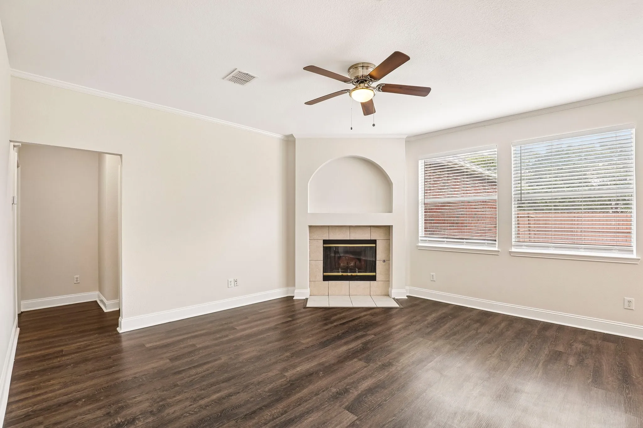Single Family Residence For Sale in Dallas County , 4506 Stirling Drive, Garland, Texas 75043, 4 Bedroom, 3 Bathroom, 2 Garage spaces, 2,628 Sqft, built in 2001, mls#21378572, Real Estate Agent in Garland, Homes For Sale in Dallas county, Homes For Sale in Garland, Realtor in Garland Texas, Real Estate Brokerage Independent Realty Texas, Luminita Cordes Realtor