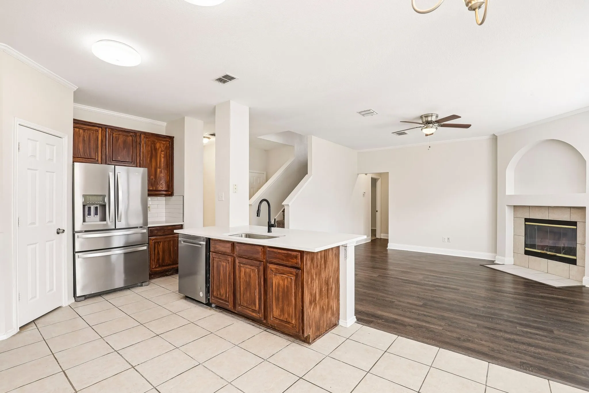 Single Family Residence For Sale in Dallas County , 4506 Stirling Drive, Garland, Texas 75043, 4 Bedroom, 3 Bathroom, 2 Garage spaces, 2,628 Sqft, built in 2001, mls#21378572, Real Estate Agent in Garland, Homes For Sale in Dallas county, Homes For Sale in Garland, Realtor in Garland Texas, Real Estate Brokerage Independent Realty Texas, Luminita Cordes Realtor
