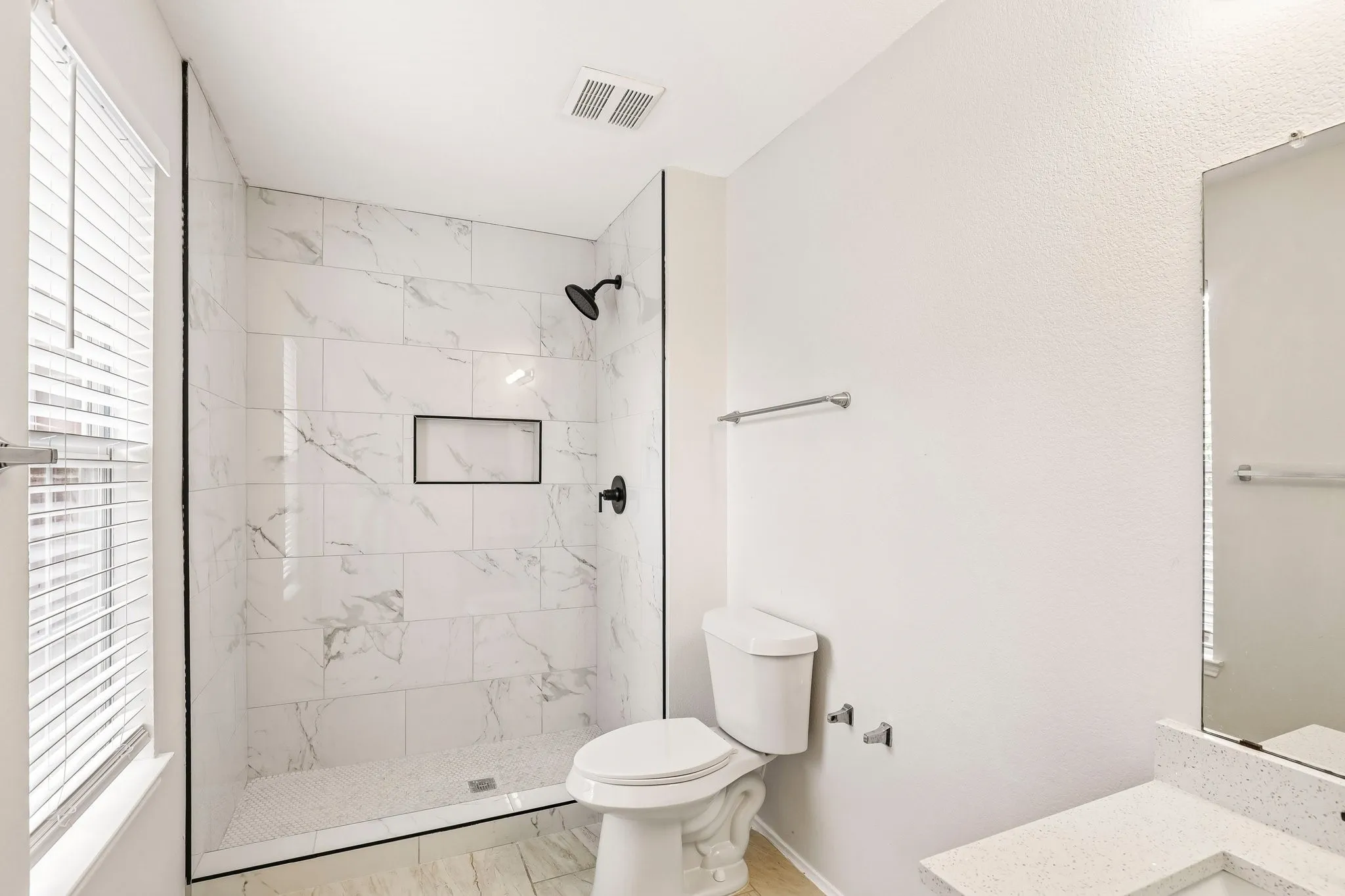 Single Family Residence For Sale in Dallas County , 4506 Stirling Drive, Garland, Texas 75043, 4 Bedroom, 3 Bathroom, 2 Garage spaces, 2,628 Sqft, built in 2001, mls#21378572, Real Estate Agent in Garland, Homes For Sale in Dallas county, Homes For Sale in Garland, Realtor in Garland Texas, Real Estate Brokerage Independent Realty Texas, Luminita Cordes Realtor