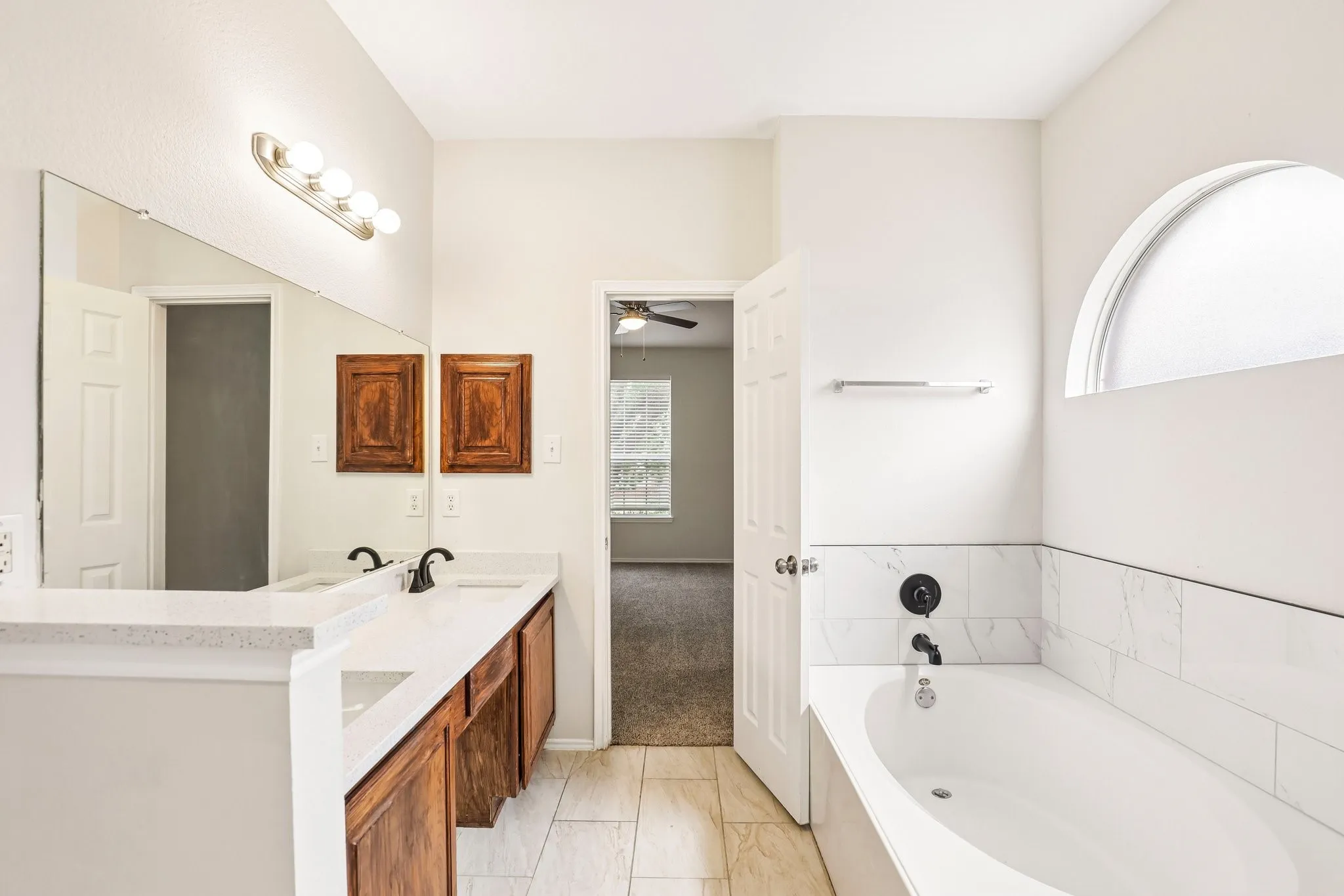 Single Family Residence For Sale in Dallas County , 4506 Stirling Drive, Garland, Texas 75043, 4 Bedroom, 3 Bathroom, 2 Garage spaces, 2,628 Sqft, built in 2001, mls#21378572, Real Estate Agent in Garland, Homes For Sale in Dallas county, Homes For Sale in Garland, Realtor in Garland Texas, Real Estate Brokerage Independent Realty Texas, Luminita Cordes Realtor