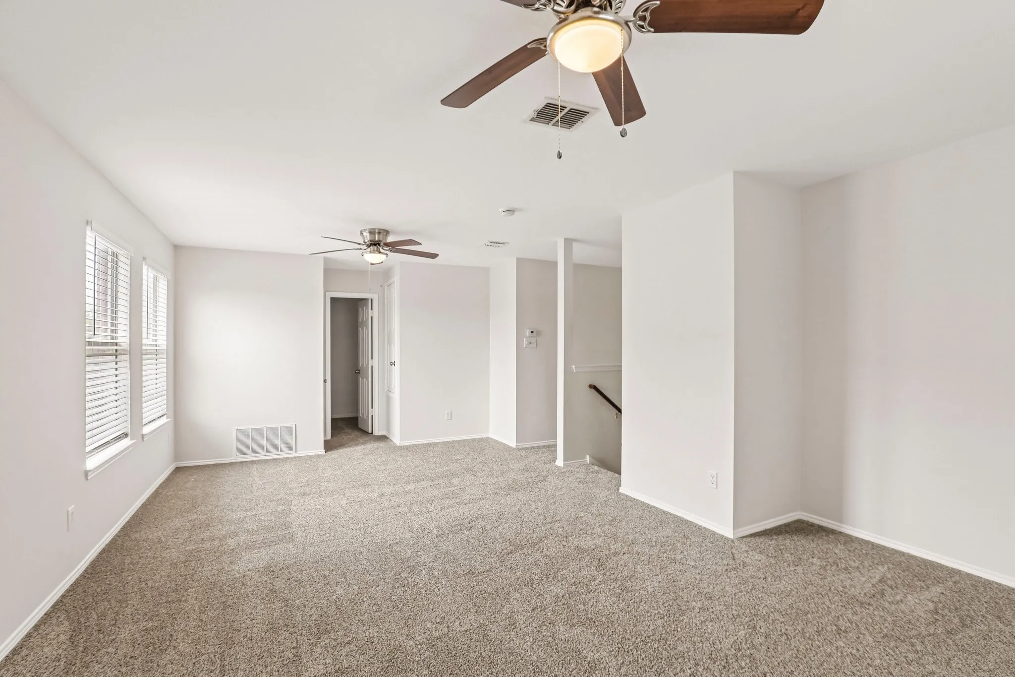 Single Family Residence For Sale in Dallas County , 4506 Stirling Drive, Garland, Texas 75043, 4 Bedroom, 3 Bathroom, 2 Garage spaces, 2,628 Sqft, built in 2001, mls#21378572, Real Estate Agent in Garland, Homes For Sale in Dallas county, Homes For Sale in Garland, Realtor in Garland Texas, Real Estate Brokerage Independent Realty Texas, Luminita Cordes Realtor
