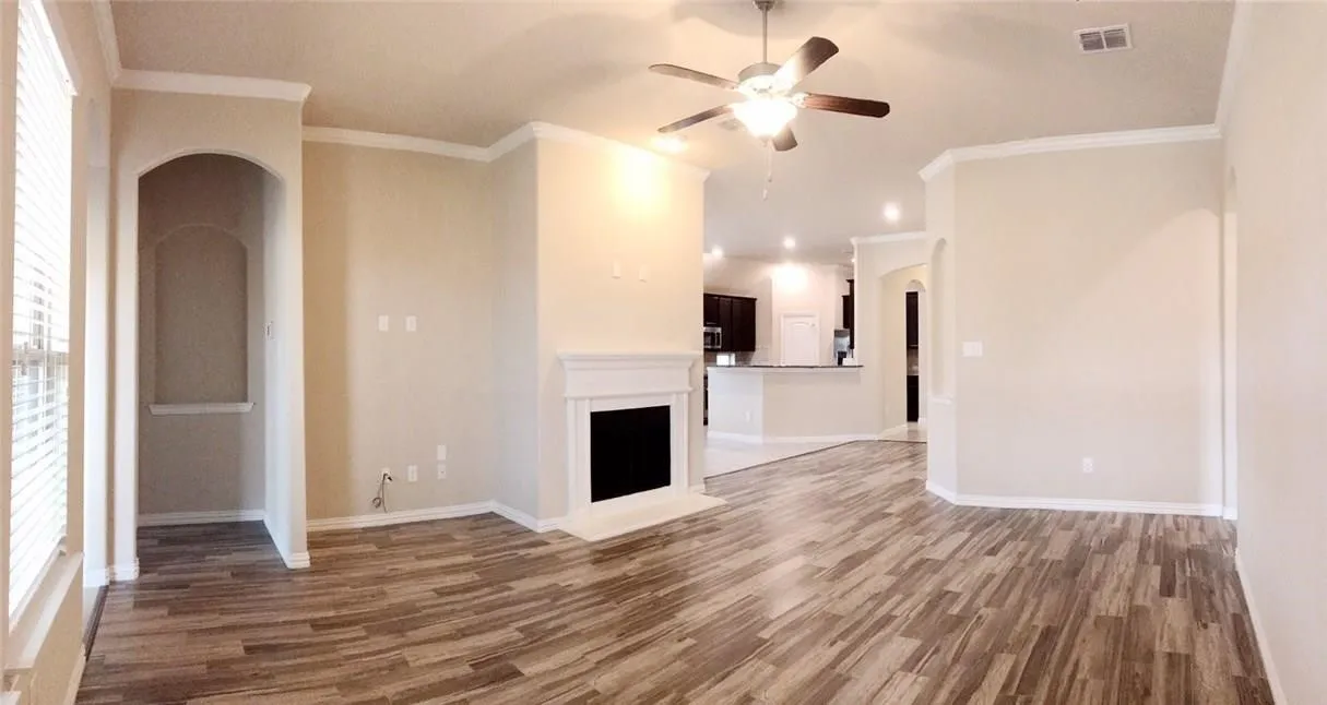 Single Family Residence For Rent in Denton County , 4700 Woodard Lane, Frisco, Texas 75036, 3 Bedroom, 3 Bathroom, 2 Garage spaces, 1,874 Sqft, built in 2016, mls#21374269, Real Estate Agent in Frisco, Homes For Rent in Denton county, Homes For Rent in Frisco, Realtor in Frisco Texas, Real Estate Brokerage Independent Realty Texas, Luminita Cordes Realtor