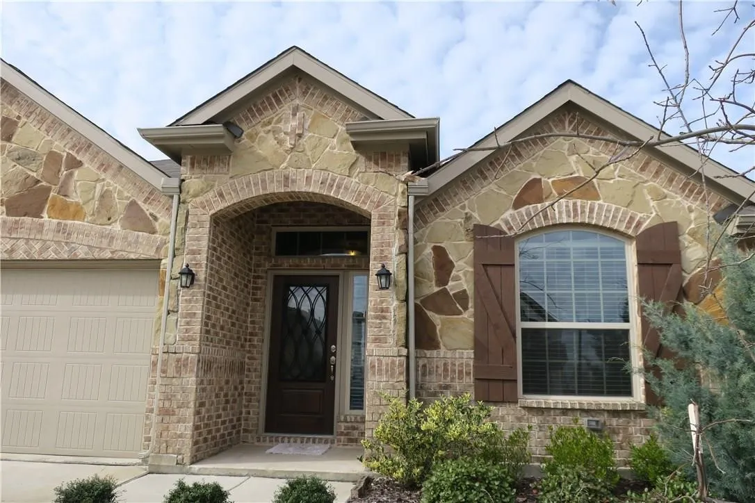 Single Family Residence For Rent in Denton County , 4700 Woodard Lane, Frisco, Texas 75036, 3 Bedroom, 3 Bathroom, 2 Garage spaces, 1,874 Sqft, built in 2016, mls#21374269, Real Estate Agent in Frisco, Homes For Rent in Denton county, Homes For Rent in Frisco, Realtor in Frisco Texas, Real Estate Brokerage Independent Realty Texas, Luminita Cordes Realtor