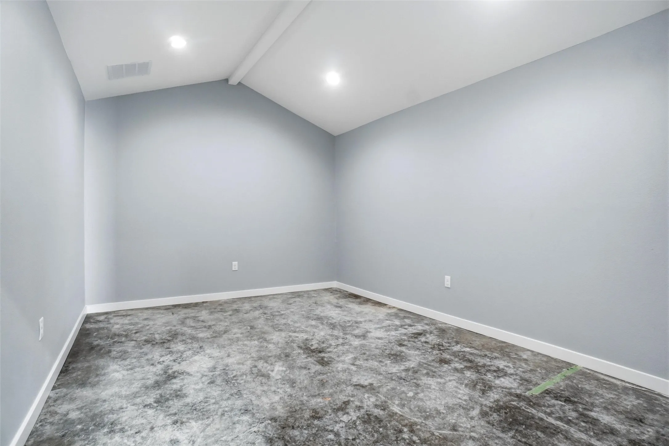 Industrial For Rent in Dallas County , 742 Dalworth Drive 100, Mesquite, Texas 75149, 0, 0, Garage spaces, 1,250 Sqft, built in 1980, mls#21195402, Real Estate Agent in Mesquite, Homes For Rent in Dallas county, Homes For Rent in Mesquite, Realtor in Mesquite Texas, Real Estate Brokerage Independent Realty Texas, Luminita Cordes Realtor