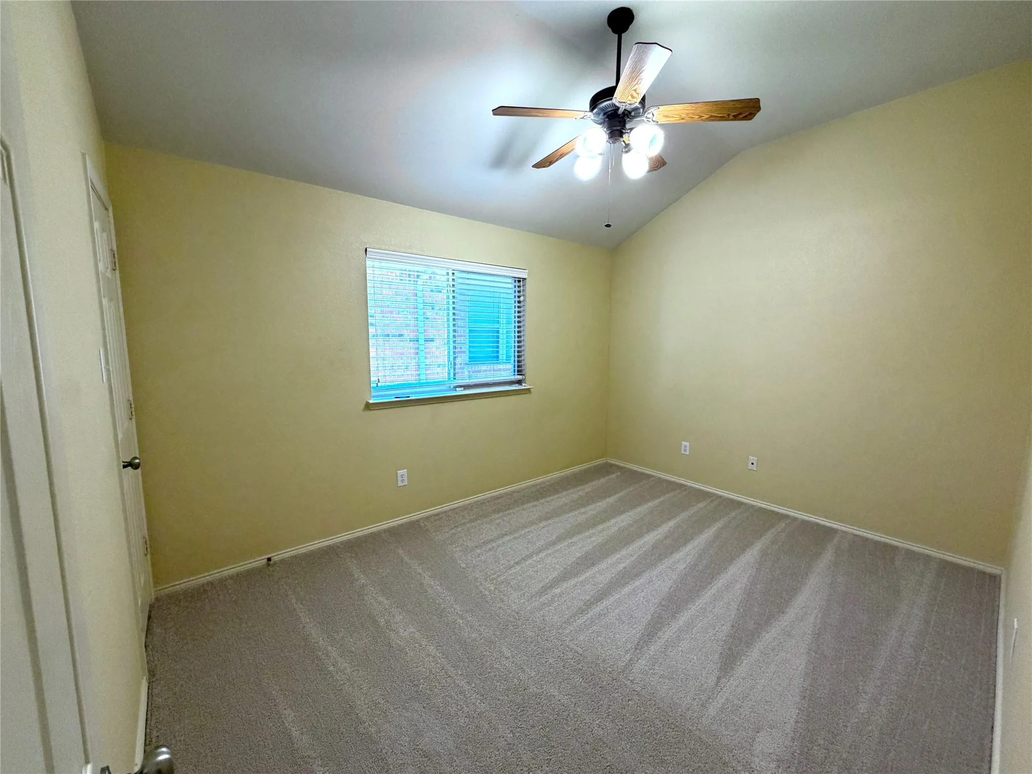 Single Family Residence For Sale in Tarrant County , 10356 Bradshaw Drive, Fort Worth, Texas 76108, 3 Bedroom, 2 Bathroom, 2 Garage spaces, 1,700 Sqft, built in 2008, mls#21374313, Real Estate Agent in Fort Worth, Homes For Sale in Tarrant county, Homes For Sale in Fort Worth, Realtor in Fort Worth Texas, Real Estate Brokerage Independent Realty Texas, Luminita Cordes Realtor