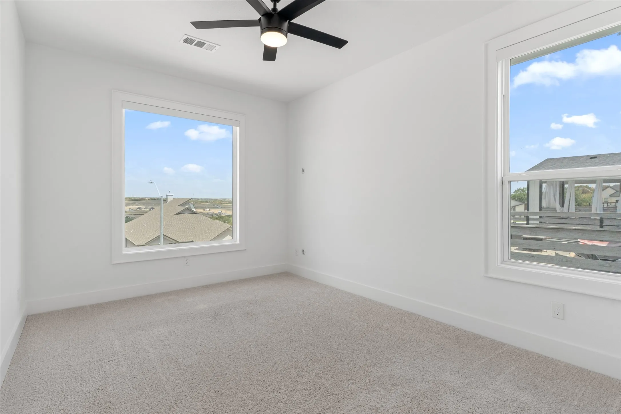 Single Family Residence For Sale in Tarrant County , 9053 Quarry Hill Court, Fort Worth, Texas 76179, 4 Bedroom, 3 Bathroom, 2 Garage spaces, 2,702 Sqft, built in 2021, mls#21377084, Real Estate Agent in Fort Worth, Homes For Sale in Tarrant county, Homes For Sale in Fort Worth, Realtor in Fort Worth Texas, Real Estate Brokerage Independent Realty Texas, Luminita Cordes Realtor