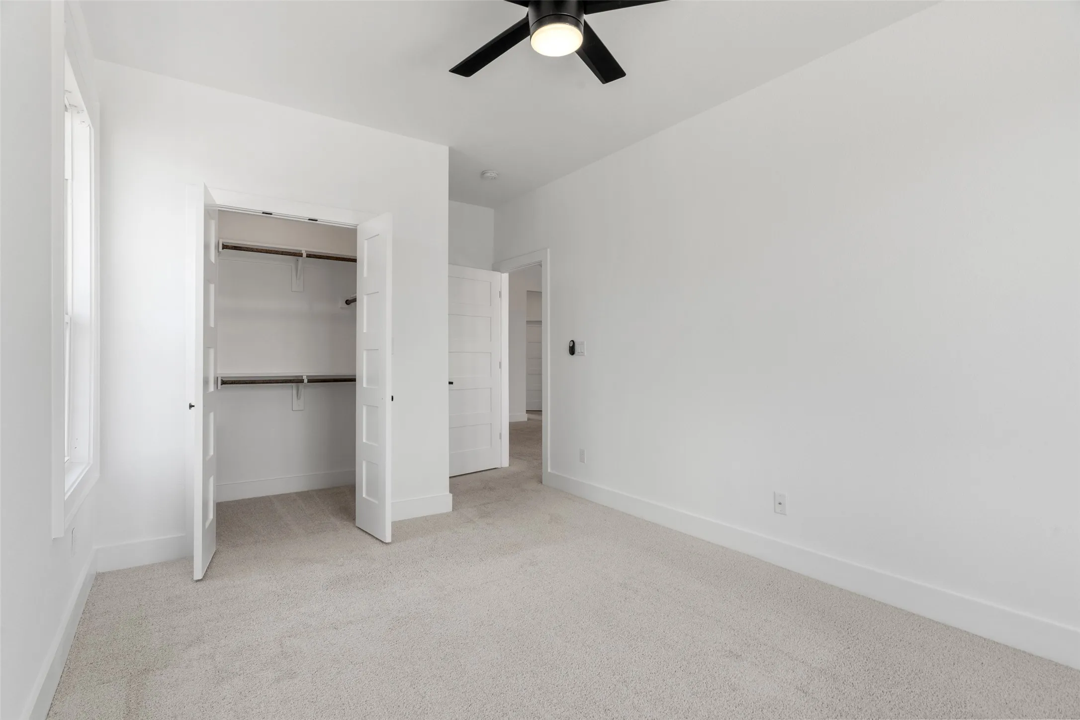 Single Family Residence For Sale in Tarrant County , 9053 Quarry Hill Court, Fort Worth, Texas 76179, 4 Bedroom, 3 Bathroom, 2 Garage spaces, 2,702 Sqft, built in 2021, mls#21377084, Real Estate Agent in Fort Worth, Homes For Sale in Tarrant county, Homes For Sale in Fort Worth, Realtor in Fort Worth Texas, Real Estate Brokerage Independent Realty Texas, Luminita Cordes Realtor