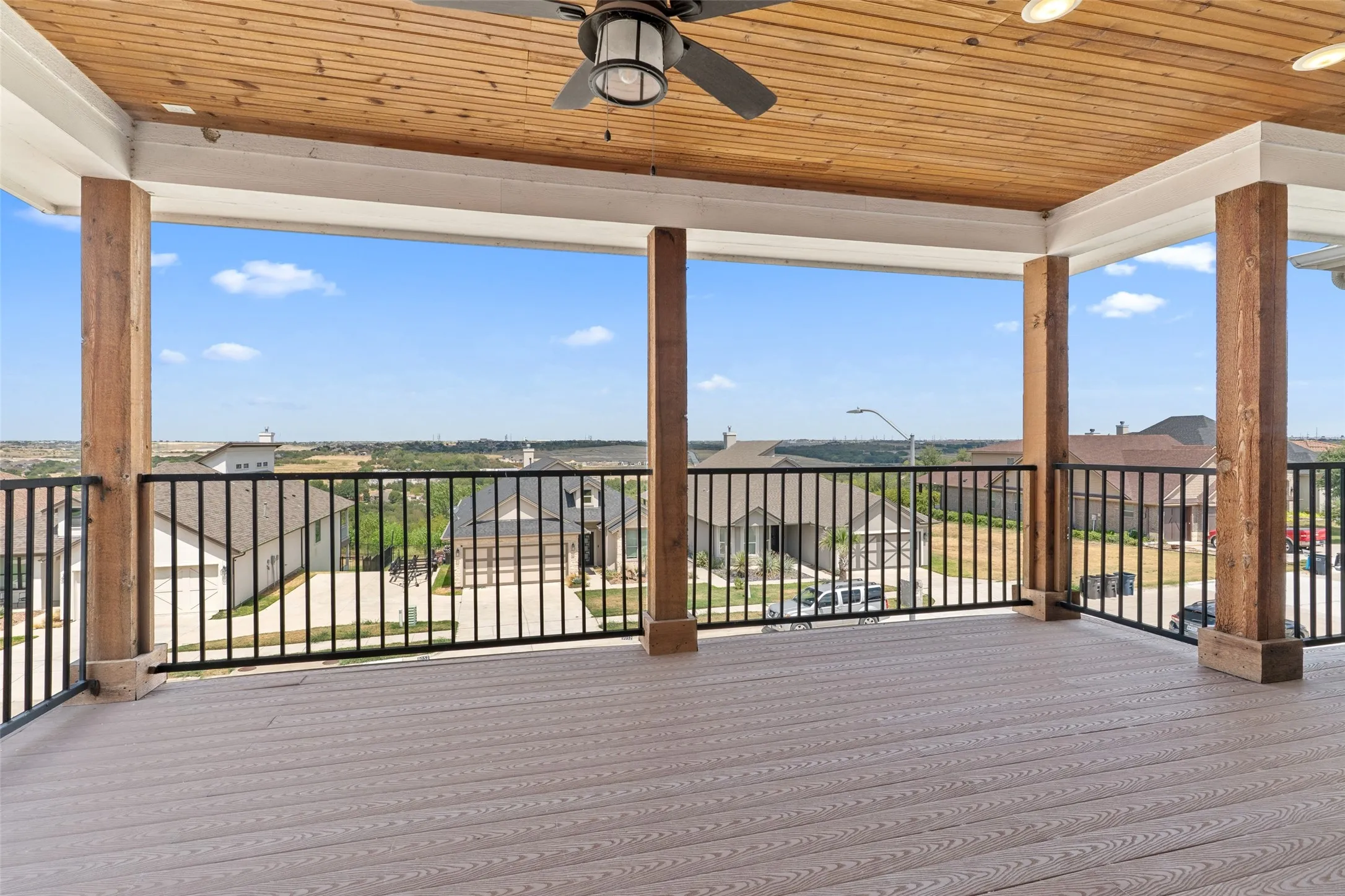 Single Family Residence For Sale in Tarrant County , 9053 Quarry Hill Court, Fort Worth, Texas 76179, 4 Bedroom, 3 Bathroom, 2 Garage spaces, 2,702 Sqft, built in 2021, mls#21377084, Real Estate Agent in Fort Worth, Homes For Sale in Tarrant county, Homes For Sale in Fort Worth, Realtor in Fort Worth Texas, Real Estate Brokerage Independent Realty Texas, Luminita Cordes Realtor