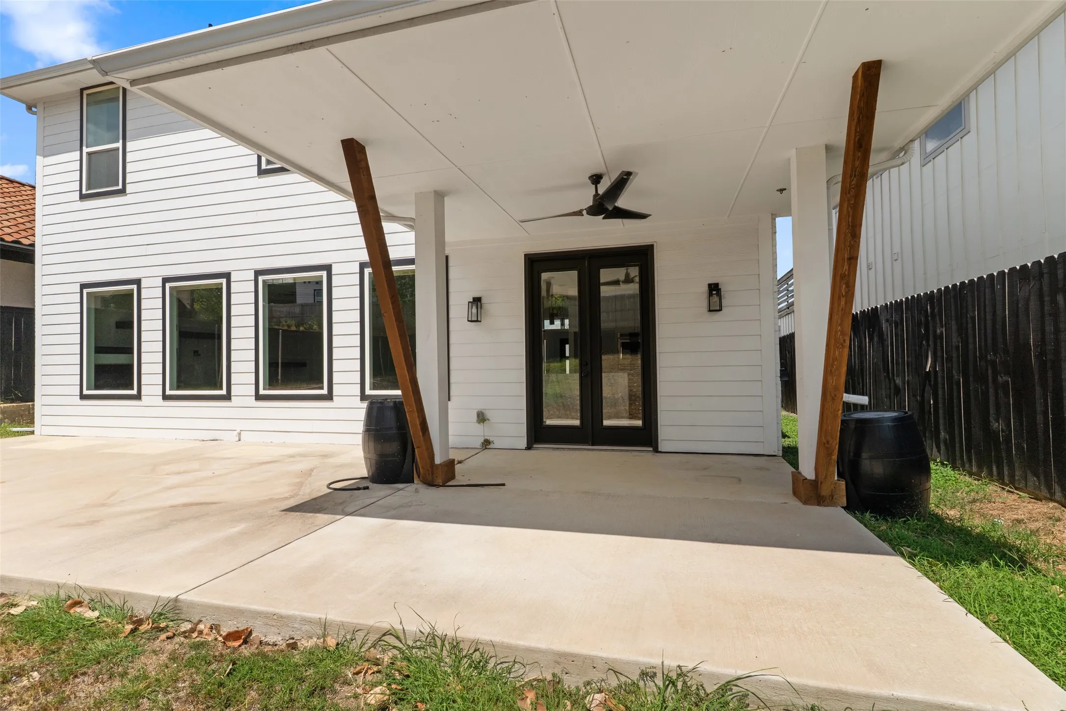 Single Family Residence For Sale in Tarrant County , 9053 Quarry Hill Court, Fort Worth, Texas 76179, 4 Bedroom, 3 Bathroom, 2 Garage spaces, 2,702 Sqft, built in 2021, mls#21377084, Real Estate Agent in Fort Worth, Homes For Sale in Tarrant county, Homes For Sale in Fort Worth, Realtor in Fort Worth Texas, Real Estate Brokerage Independent Realty Texas, Luminita Cordes Realtor
