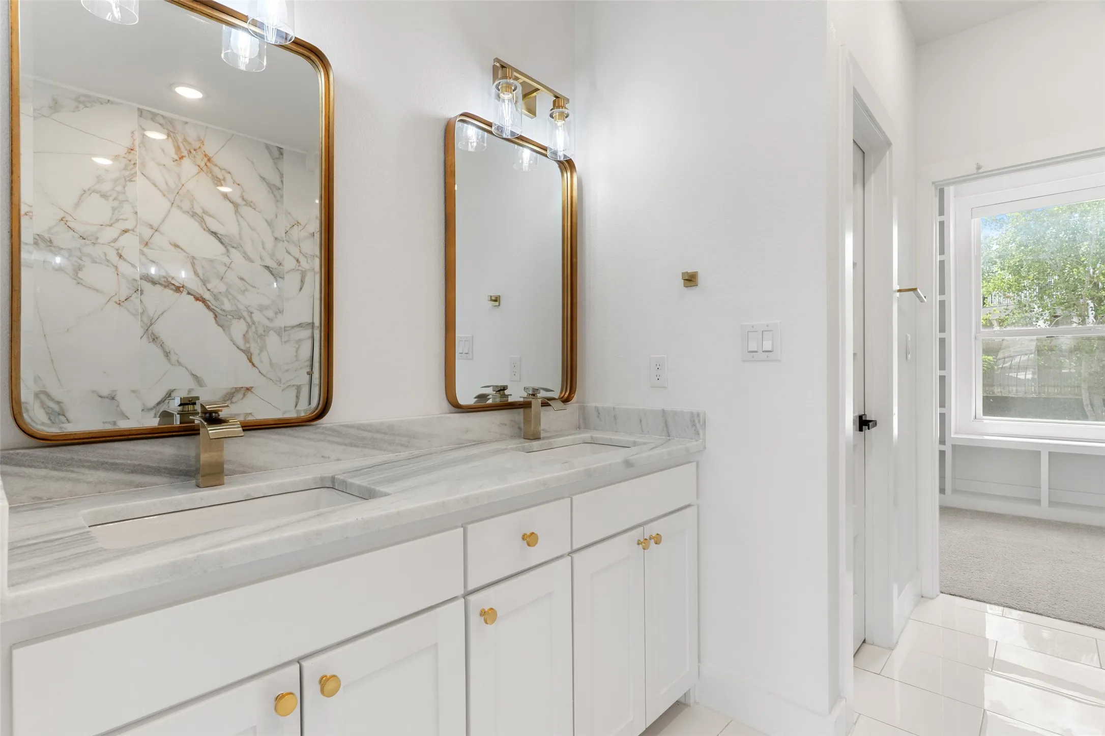 Single Family Residence For Sale in Tarrant County , 9053 Quarry Hill Court, Fort Worth, Texas 76179, 4 Bedroom, 3 Bathroom, 2 Garage spaces, 2,702 Sqft, built in 2021, mls#21377084, Real Estate Agent in Fort Worth, Homes For Sale in Tarrant county, Homes For Sale in Fort Worth, Realtor in Fort Worth Texas, Real Estate Brokerage Independent Realty Texas, Luminita Cordes Realtor