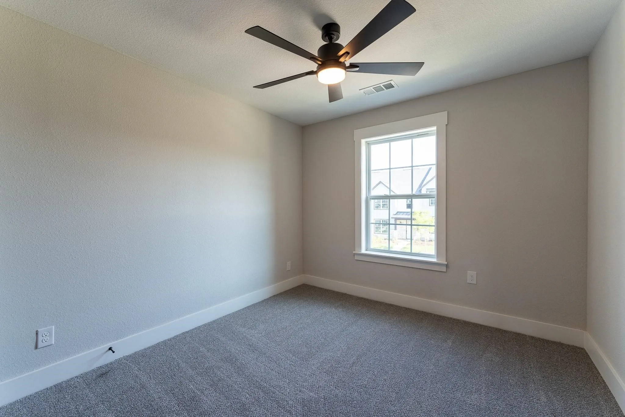 Townhouse For Rent in Collin County , 1744 Palladio Loop, Princeton, Texas 75407, 3 Bedroom, 4 Bathroom, 2 Garage spaces, 1,944 Sqft, built in 2023, mls#21378559, Real Estate Agent in Princeton, Homes For Rent in Collin county, Homes For Rent in Princeton, Realtor in Princeton Texas, Real Estate Brokerage Independent Realty Texas, Luminita Cordes Realtor