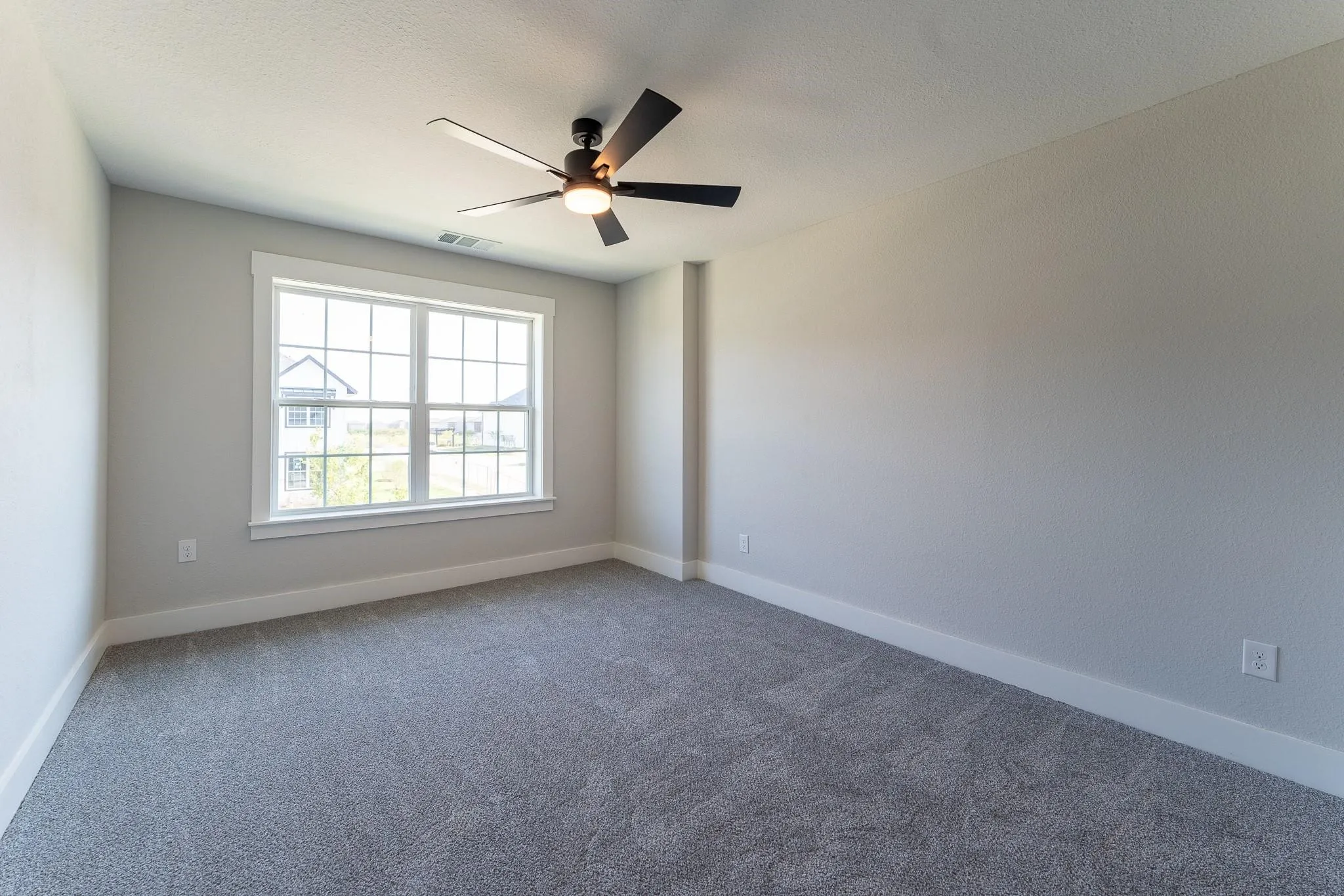 Townhouse For Rent in Collin County , 1744 Palladio Loop, Princeton, Texas 75407, 3 Bedroom, 4 Bathroom, 2 Garage spaces, 1,944 Sqft, built in 2023, mls#21378559, Real Estate Agent in Princeton, Homes For Rent in Collin county, Homes For Rent in Princeton, Realtor in Princeton Texas, Real Estate Brokerage Independent Realty Texas, Luminita Cordes Realtor