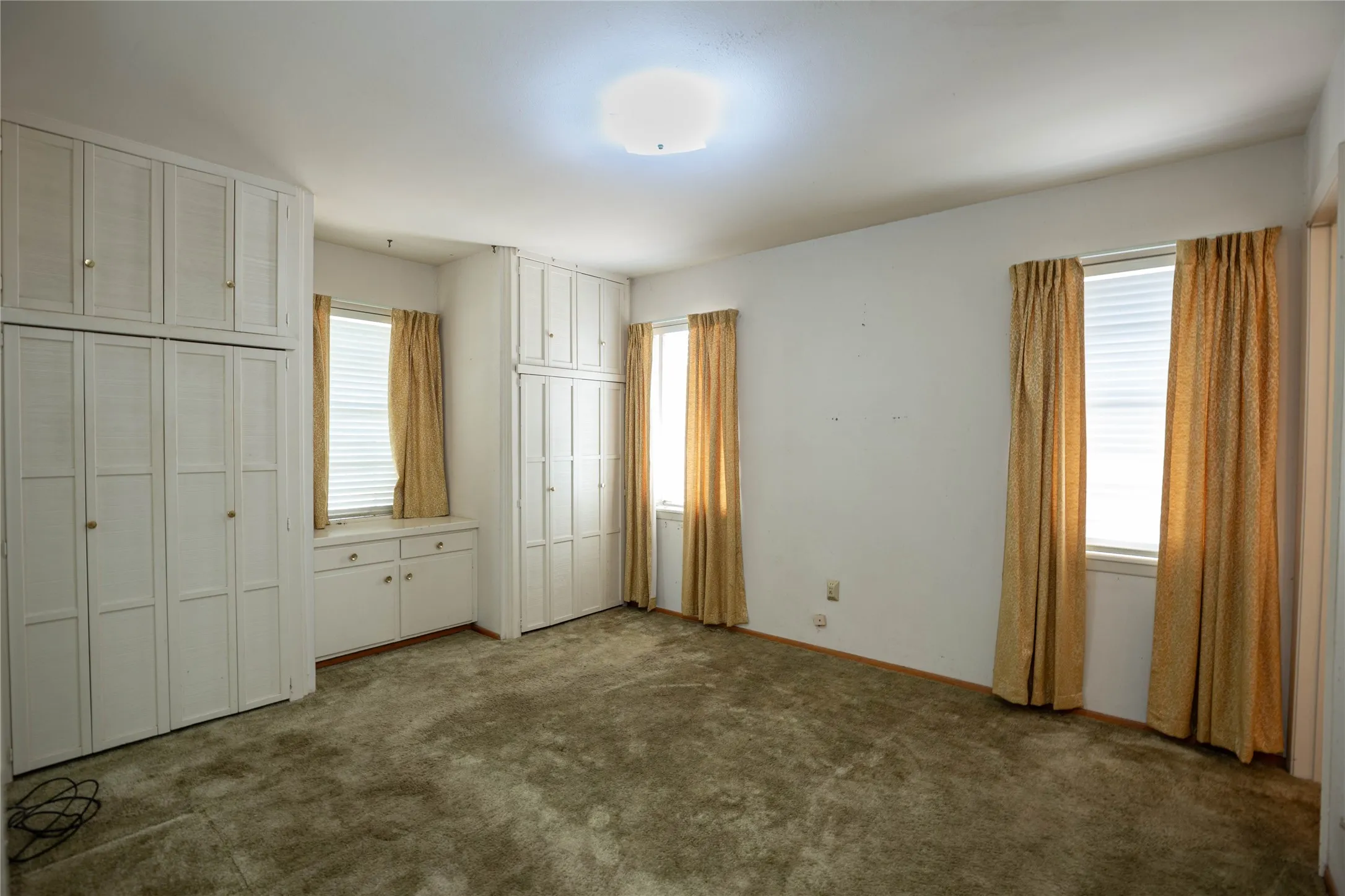 Single Family Residence For Sale in Mc Lennan County , 736 N 57th Street, Waco, Texas 76710, 3 Bedroom, 2 Bathroom, 2 Garage spaces, 1,379 Sqft, built in 1961, mls#21379060, Real Estate Agent in Waco, Homes For Sale in Mc Lennan county, Homes For Sale in Waco, Realtor in Waco Texas, Real Estate Brokerage Independent Realty Texas, Luminita Cordes Realtor