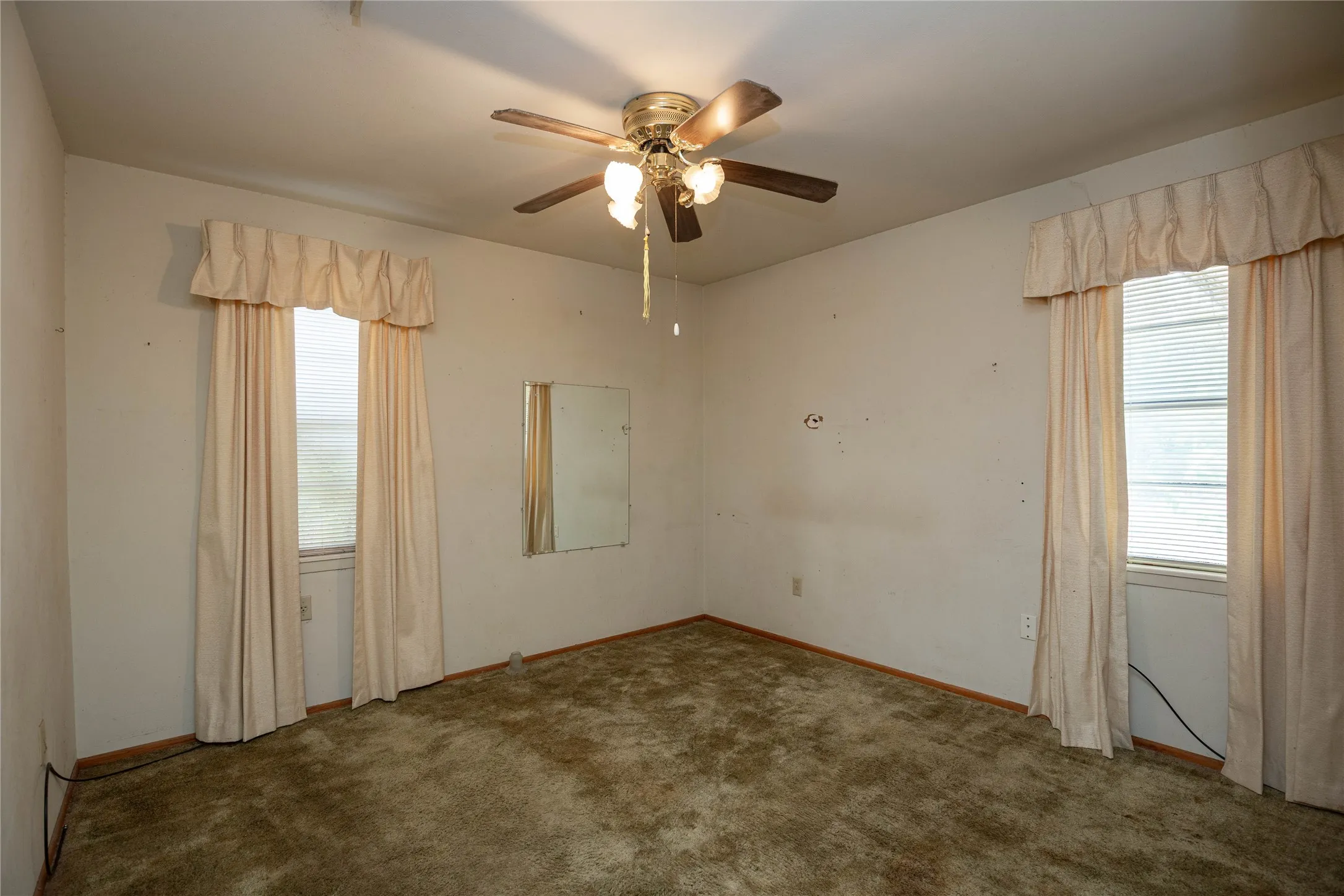 Single Family Residence For Sale in Mc Lennan County , 736 N 57th Street, Waco, Texas 76710, 3 Bedroom, 2 Bathroom, 2 Garage spaces, 1,379 Sqft, built in 1961, mls#21379060, Real Estate Agent in Waco, Homes For Sale in Mc Lennan county, Homes For Sale in Waco, Realtor in Waco Texas, Real Estate Brokerage Independent Realty Texas, Luminita Cordes Realtor