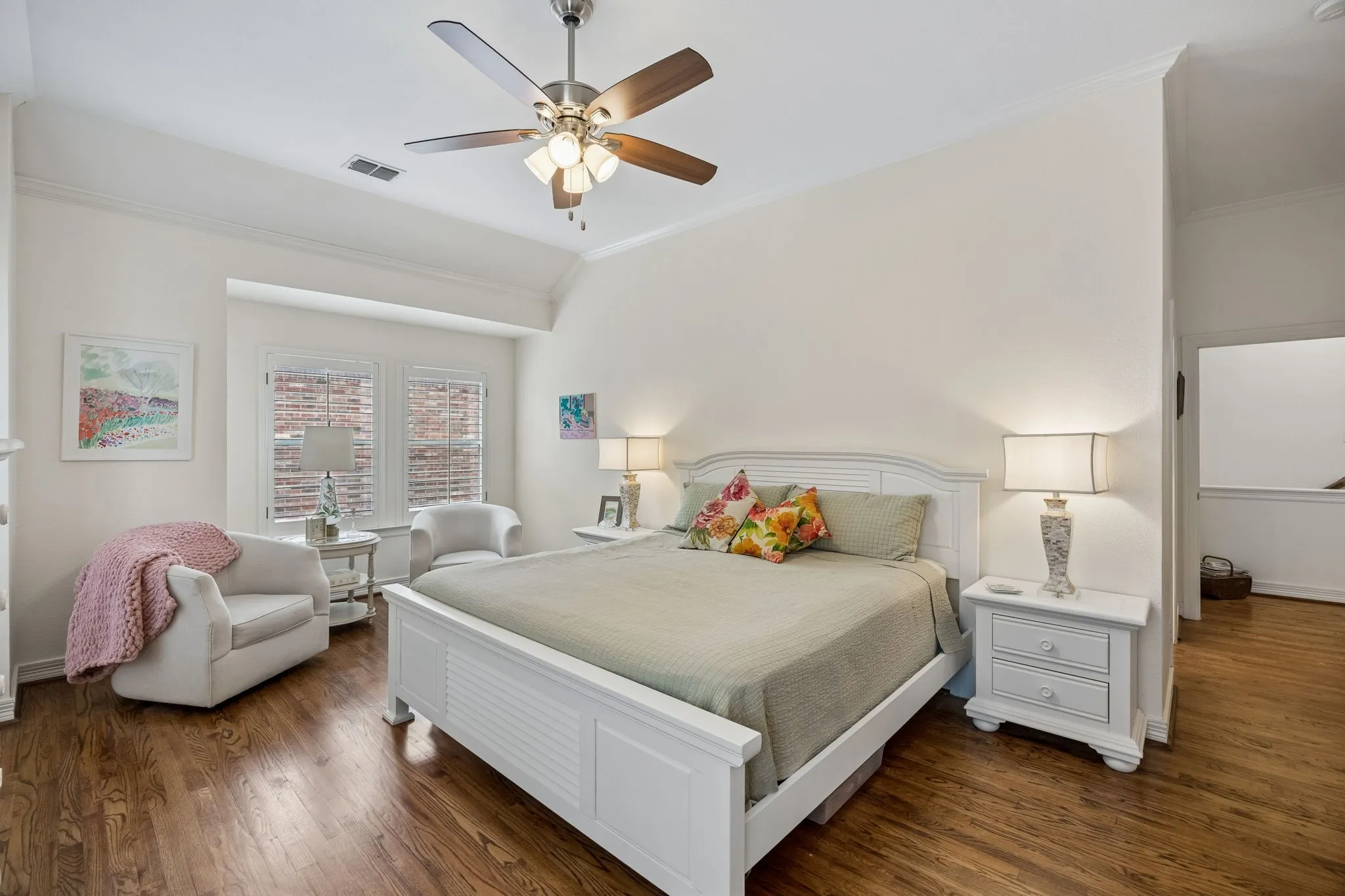 Townhouse For Sale in Dallas County , 3610 Gillespie Street 1, Dallas, Texas 75219, 3 Bedroom, 4 Bathroom, 2 Garage spaces, 2,136 Sqft, built in 2004, mls#21377581, Real Estate Agent in Dallas, Homes For Sale in Dallas county, Homes For Sale in Dallas, Realtor in Dallas Texas, Real Estate Brokerage Independent Realty Texas, Luminita Cordes Realtor