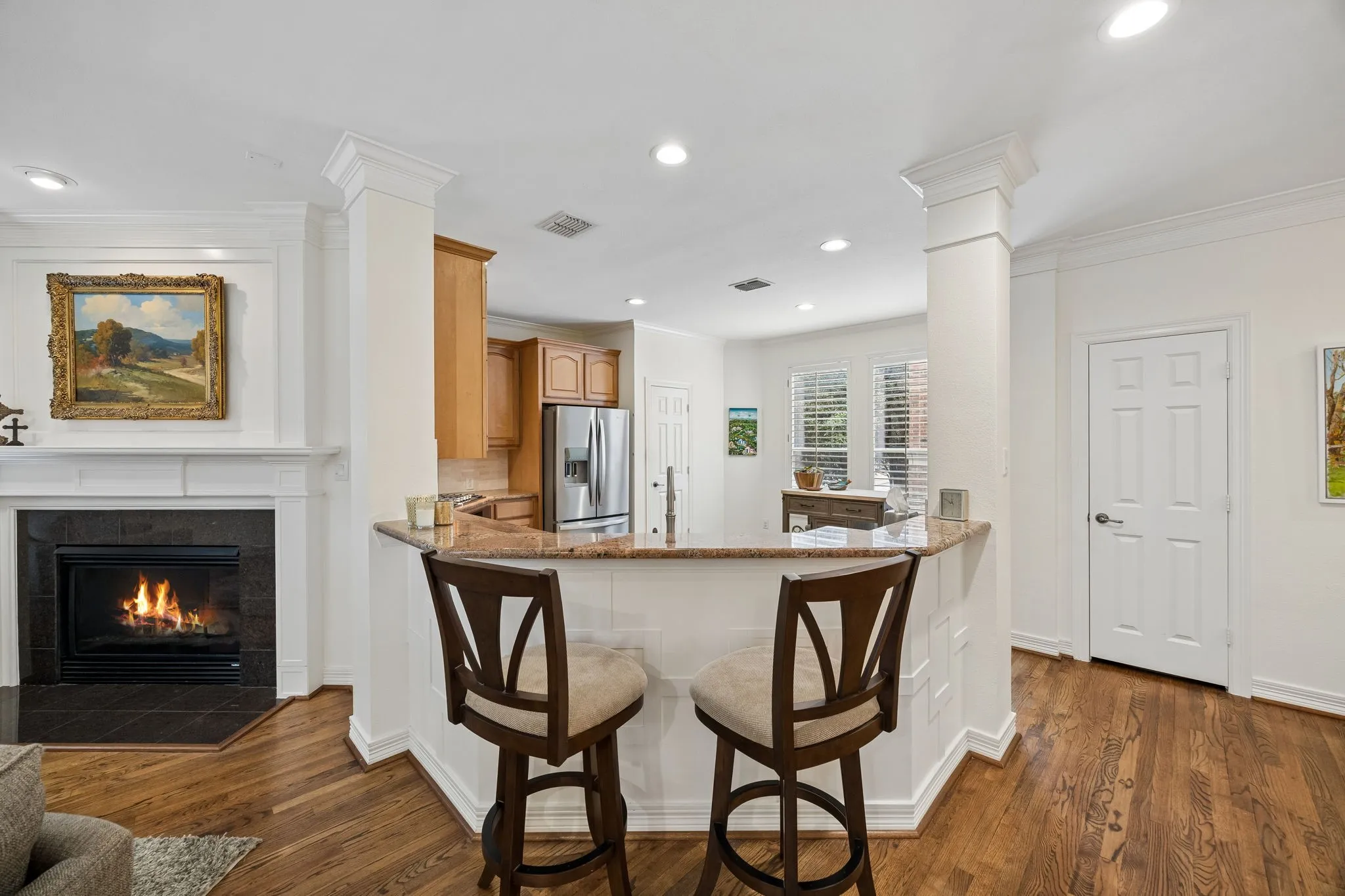 Townhouse For Sale in Dallas County , 3610 Gillespie Street 1, Dallas, Texas 75219, 3 Bedroom, 4 Bathroom, 2 Garage spaces, 2,136 Sqft, built in 2004, mls#21377581, Real Estate Agent in Dallas, Homes For Sale in Dallas county, Homes For Sale in Dallas, Realtor in Dallas Texas, Real Estate Brokerage Independent Realty Texas, Luminita Cordes Realtor
