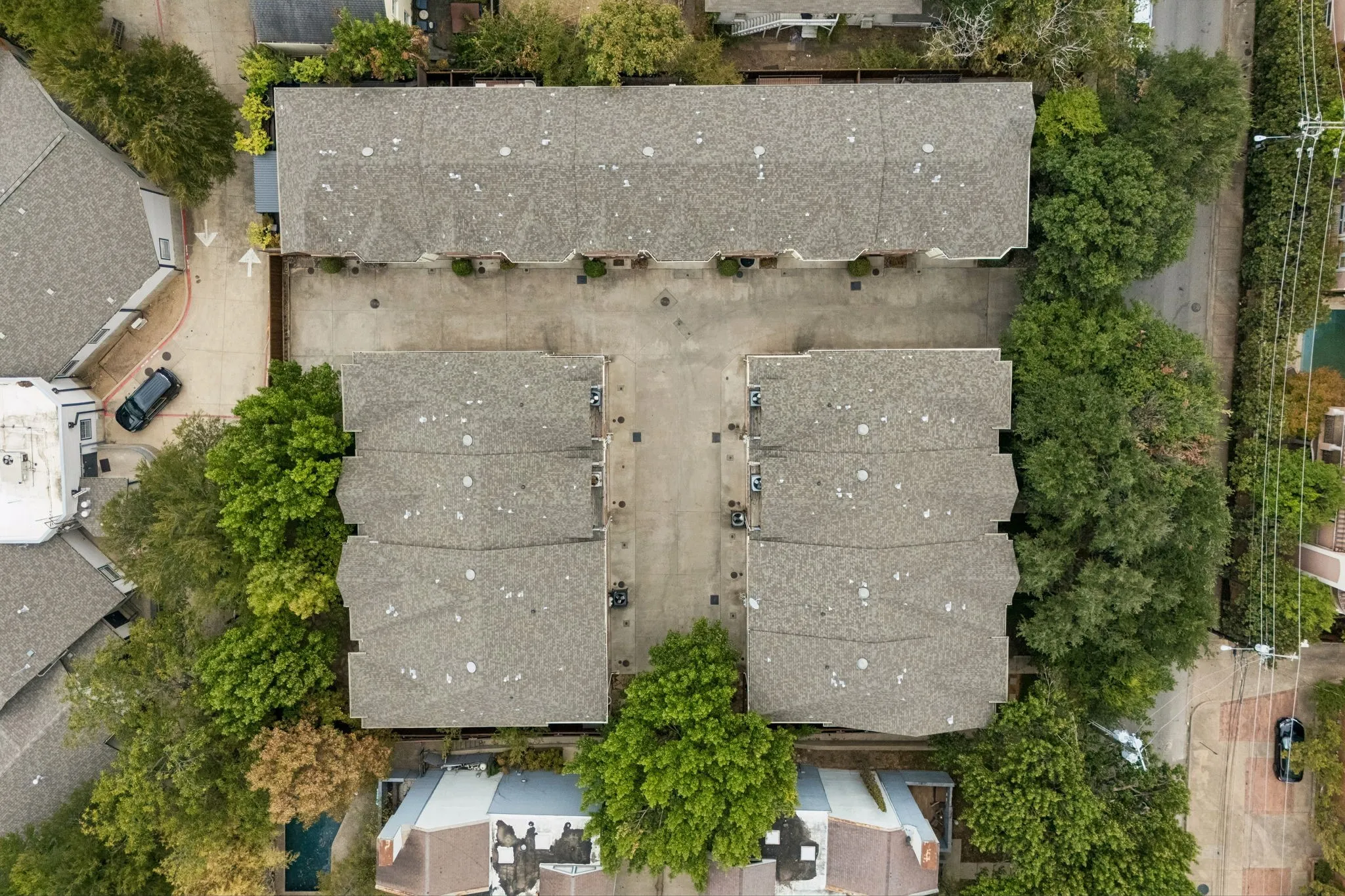 Townhouse For Sale in Dallas County , 3610 Gillespie Street 1, Dallas, Texas 75219, 3 Bedroom, 4 Bathroom, 2 Garage spaces, 2,136 Sqft, built in 2004, mls#21377581, Real Estate Agent in Dallas, Homes For Sale in Dallas county, Homes For Sale in Dallas, Realtor in Dallas Texas, Real Estate Brokerage Independent Realty Texas, Luminita Cordes Realtor