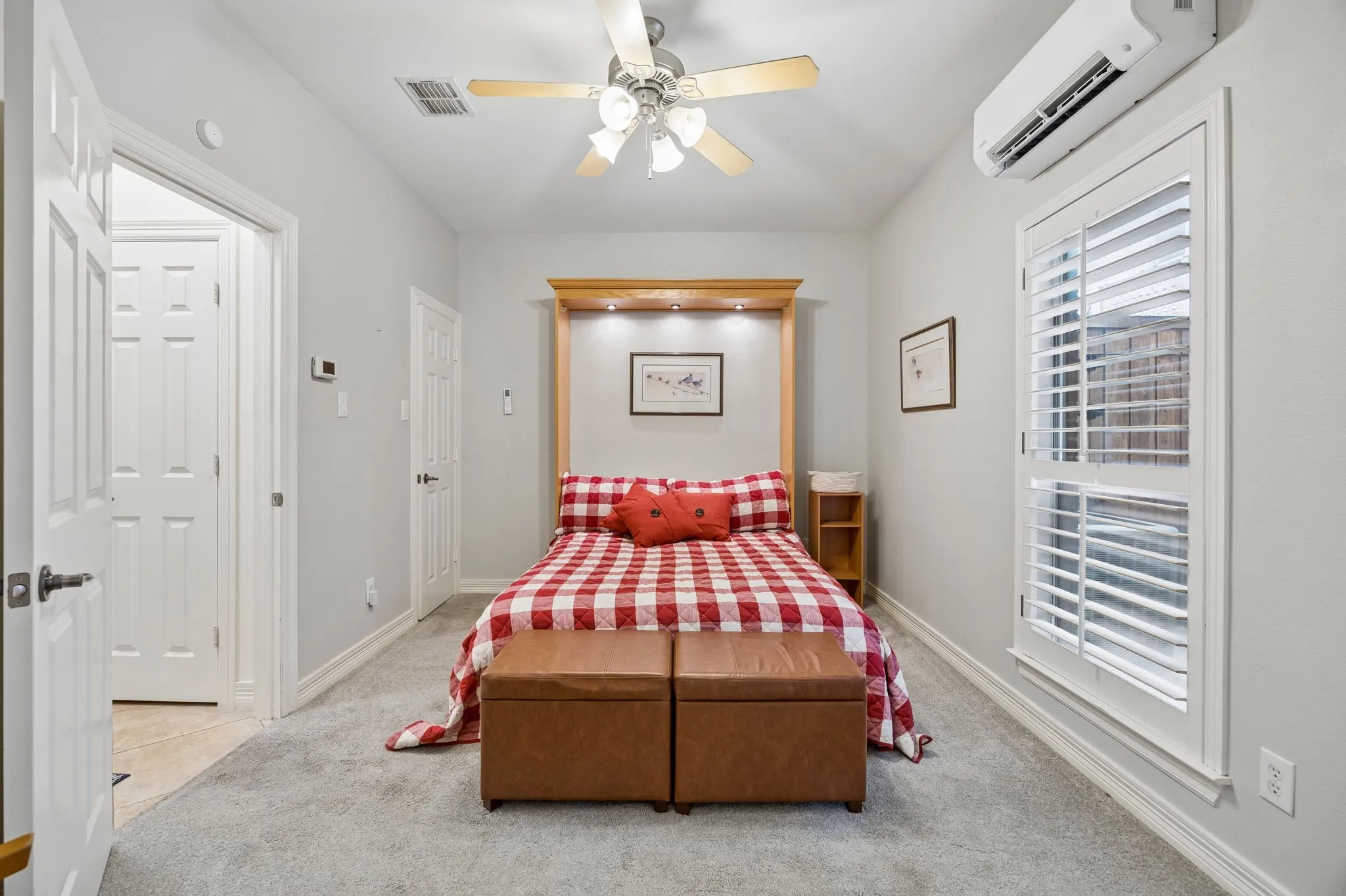 Townhouse For Sale in Dallas County , 3610 Gillespie Street 1, Dallas, Texas 75219, 3 Bedroom, 4 Bathroom, 2 Garage spaces, 2,136 Sqft, built in 2004, mls#21377581, Real Estate Agent in Dallas, Homes For Sale in Dallas county, Homes For Sale in Dallas, Realtor in Dallas Texas, Real Estate Brokerage Independent Realty Texas, Luminita Cordes Realtor