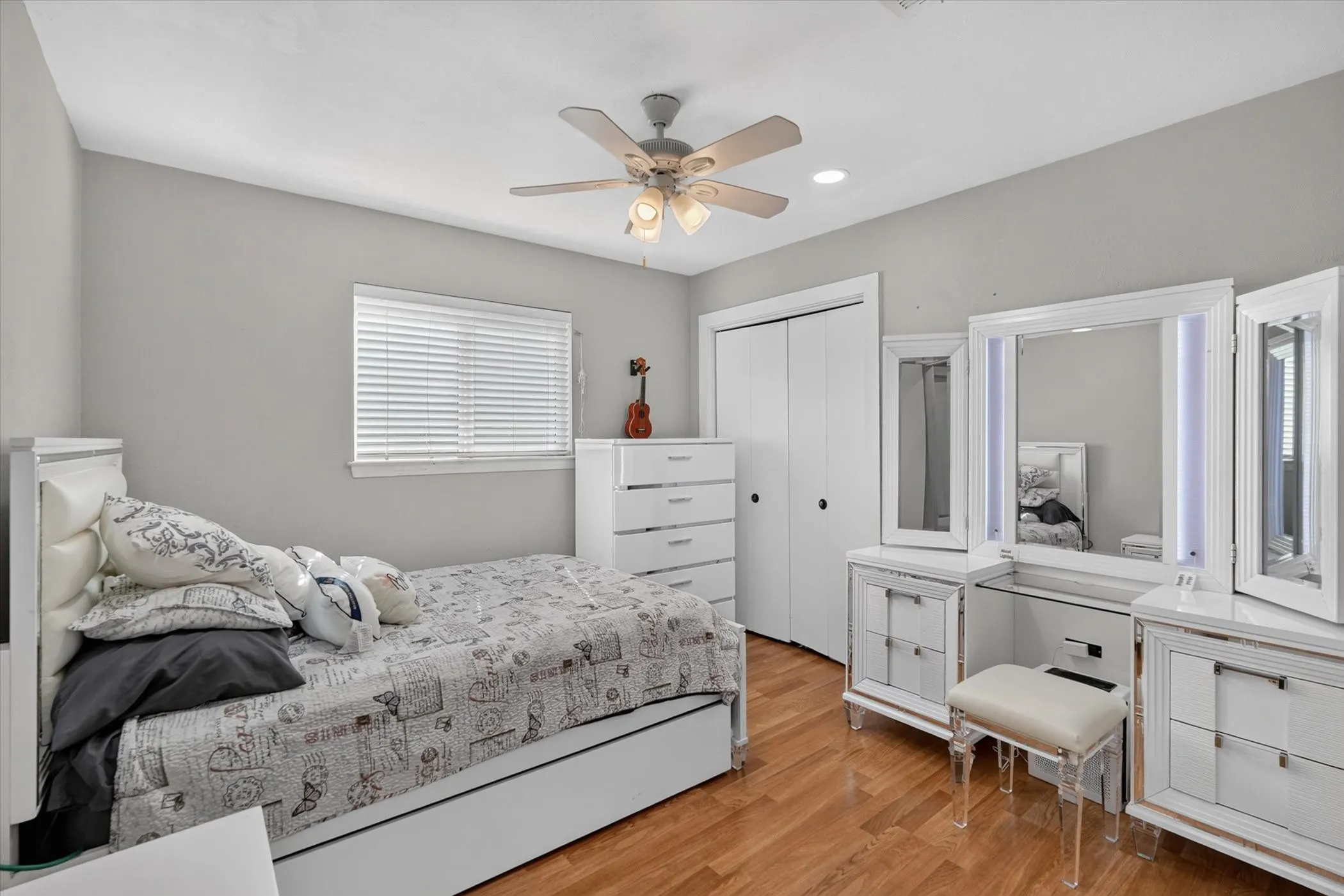 Single Family Residence For Sale in Tarrant County , 1007 Wildwood Drive, Arlington, Texas 76011, 3 Bedroom, 2 Bathroom, Garage spaces, 1,779 Sqft, built in 1966, mls#21377349, Real Estate Agent in Arlington, Homes For Sale in Tarrant county, Homes For Sale in Arlington, Realtor in Arlington Texas, Real Estate Brokerage Independent Realty Texas, Luminita Cordes Realtor