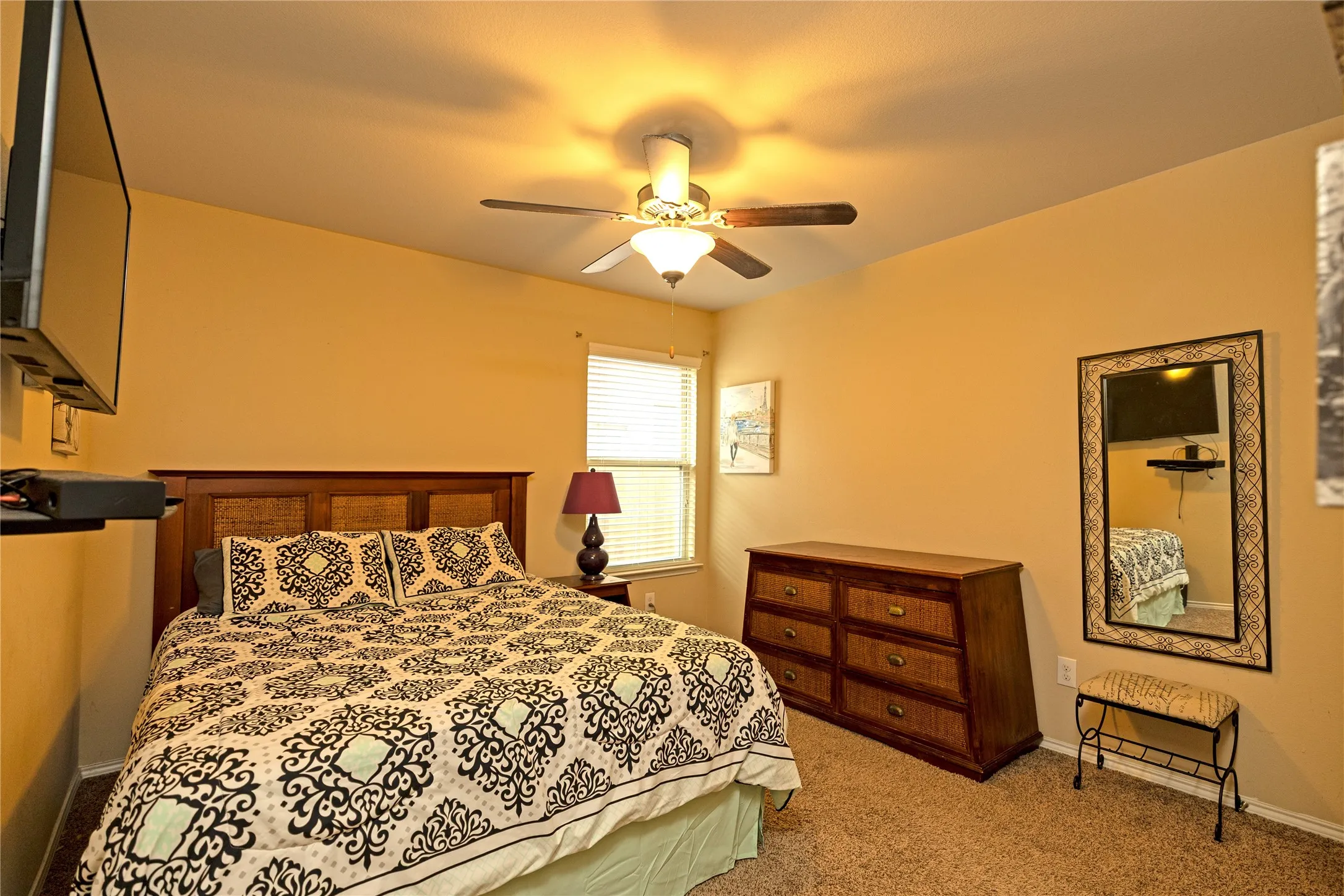 Single Family Residence For Sale in Kaufman County , 3115 Cassinia Parkway, Heartland, Texas 75126, 4 Bedroom, 3 Bathroom, 2 Garage spaces, 2,333 Sqft, built in 2017, mls#21378241, Real Estate Agent in Heartland, Homes For Sale in Kaufman county, Homes For Sale in Heartland, Realtor in Heartland Texas, Real Estate Brokerage Independent Realty Texas, Luminita Cordes Realtor