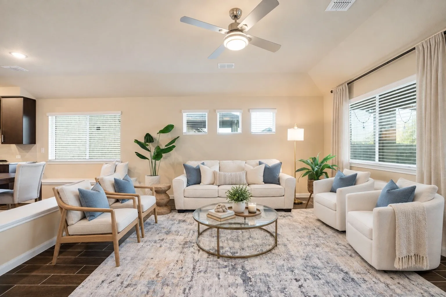 Single Family Residence For Sale in Denton County , 3204 Grande View, Aubrey, Texas 76227, 5 Bedroom, 3 Bathroom, 2 Garage spaces, 2,683 Sqft, built in 2020, mls#21378615, Real Estate Agent in Aubrey, Homes For Sale in Denton county, Homes For Sale in Aubrey, Realtor in Aubrey Texas, Real Estate Brokerage Independent Realty Texas, Luminita Cordes Realtor