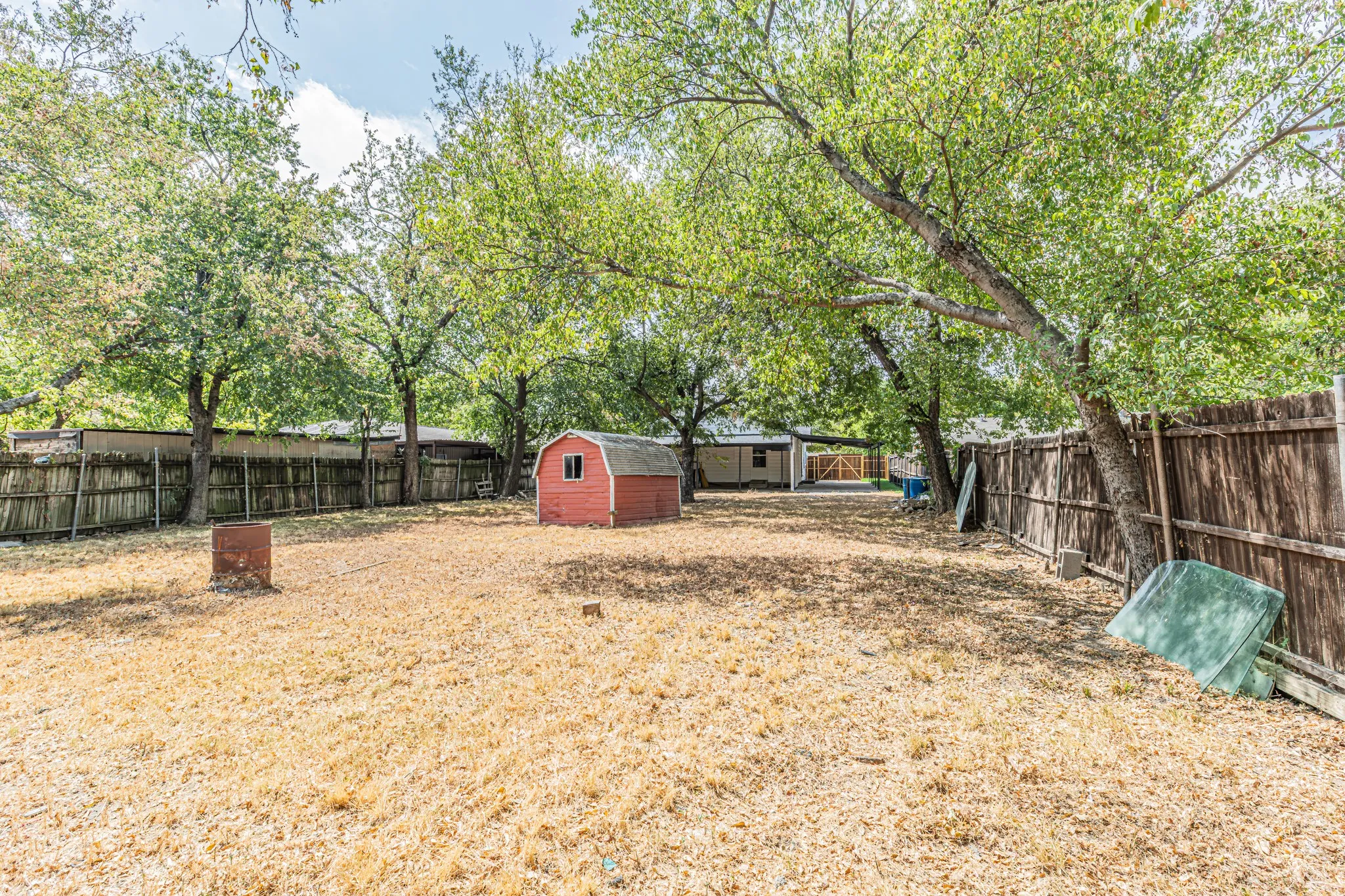 Single Family Residence For Sale in Dallas County , 426 NE 29th Street, Grand Prairie, Texas 75050, 4 Bedroom, 3 Bathroom, Garage spaces, 1,452 Sqft, built in 1951, mls#21378871, Real Estate Agent in Grand Prairie, Homes For Sale in Dallas county, Homes For Sale in Grand Prairie, Realtor in Grand Prairie Texas, Real Estate Brokerage Independent Realty Texas, Luminita Cordes Realtor