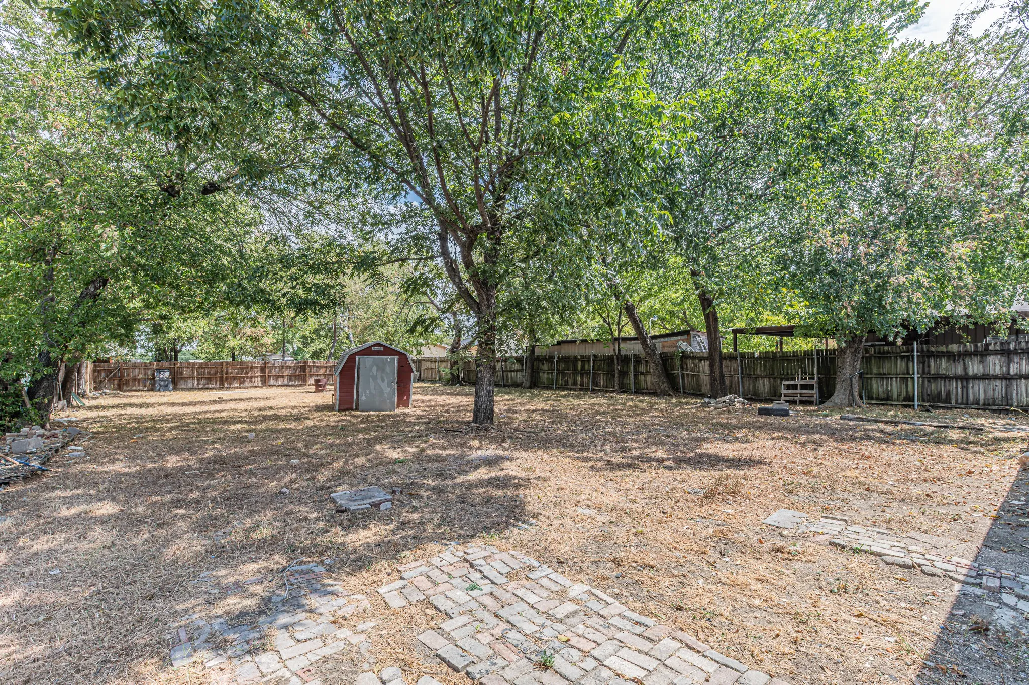Single Family Residence For Sale in Dallas County , 426 NE 29th Street, Grand Prairie, Texas 75050, 4 Bedroom, 3 Bathroom, Garage spaces, 1,452 Sqft, built in 1951, mls#21378871, Real Estate Agent in Grand Prairie, Homes For Sale in Dallas county, Homes For Sale in Grand Prairie, Realtor in Grand Prairie Texas, Real Estate Brokerage Independent Realty Texas, Luminita Cordes Realtor