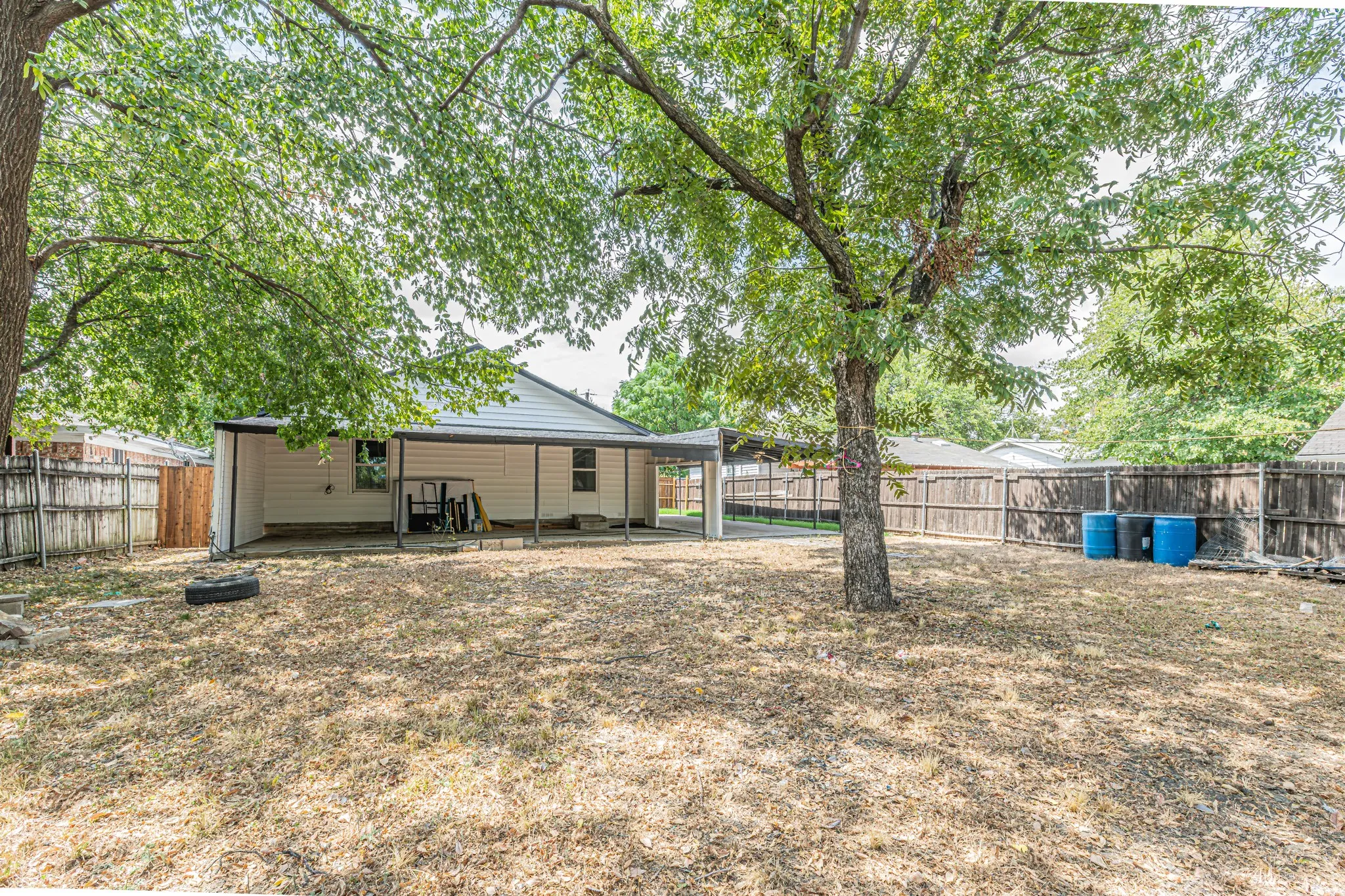 Single Family Residence For Sale in Dallas County , 426 NE 29th Street, Grand Prairie, Texas 75050, 4 Bedroom, 3 Bathroom, Garage spaces, 1,452 Sqft, built in 1951, mls#21378871, Real Estate Agent in Grand Prairie, Homes For Sale in Dallas county, Homes For Sale in Grand Prairie, Realtor in Grand Prairie Texas, Real Estate Brokerage Independent Realty Texas, Luminita Cordes Realtor