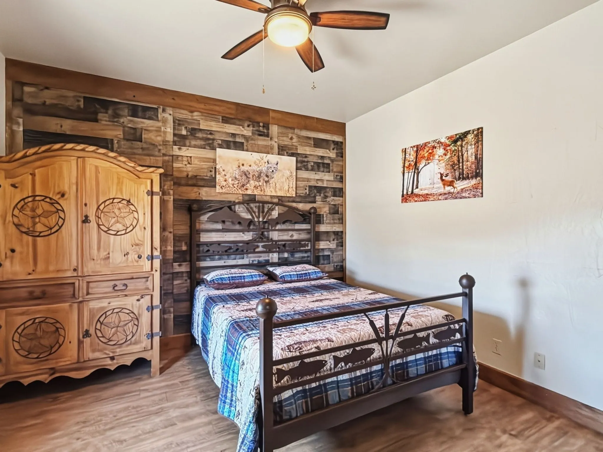 Single Family Residence For Sale in Palo Pinto County , 101 Hide Away Drive 7, Possum Kingdom Lake, Texas 76475, 2 Bedroom, 1 Bathroom, Garage spaces, 1,520 Sqft, built in 2000, mls#21374803, Real Estate Agent in Possum Kingdom Lake, Homes For Sale in Palo Pinto county, Homes For Sale in Possum Kingdom Lake, Realtor in Possum Kingdom Lake Texas, Real Estate Brokerage Independent Realty Texas, Luminita Cordes Realtor