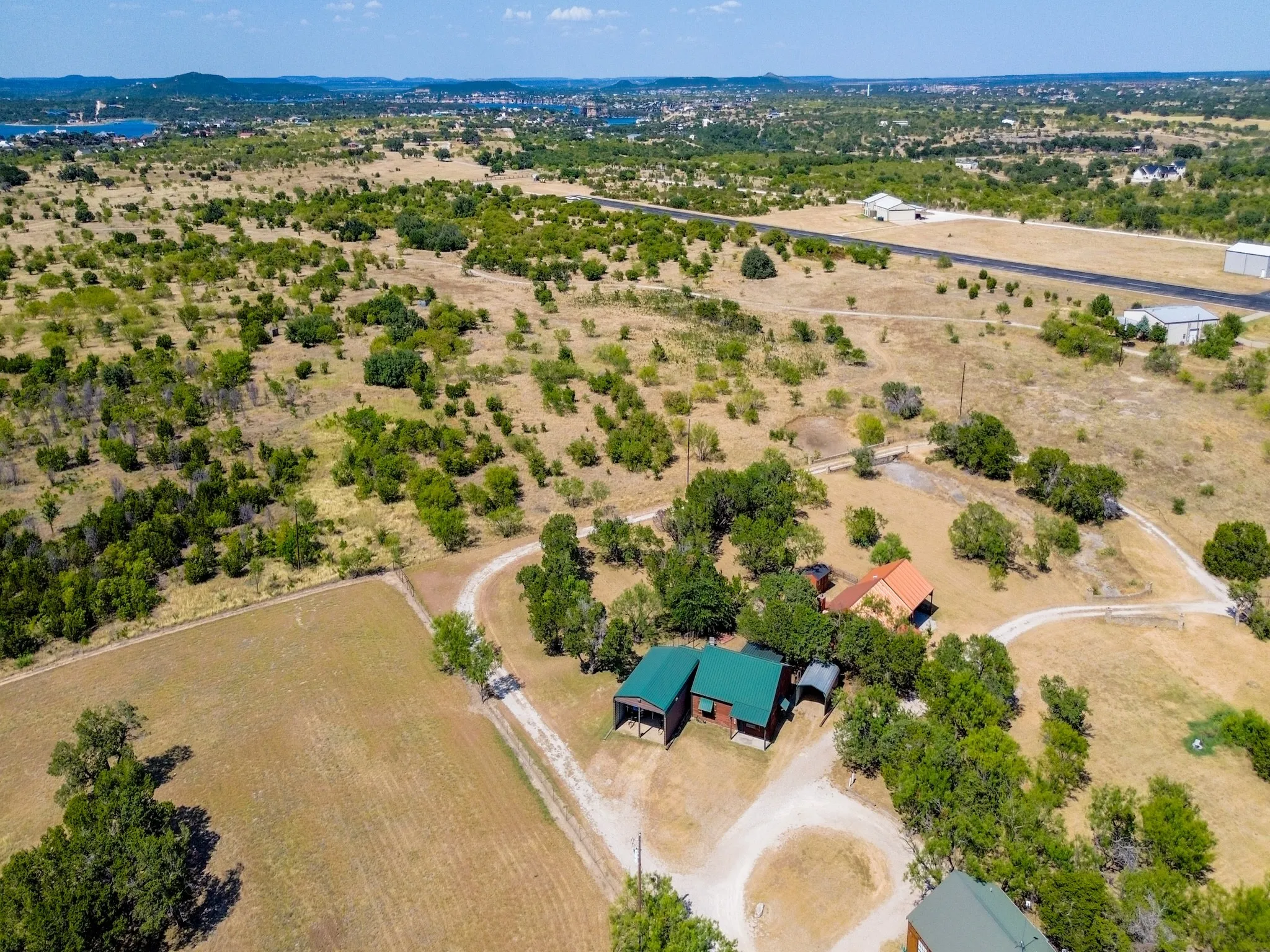 Single Family Residence For Sale in Palo Pinto County , 101 Hide Away Drive 7, Possum Kingdom Lake, Texas 76475, 2 Bedroom, 1 Bathroom, Garage spaces, 1,520 Sqft, built in 2000, mls#21374803, Real Estate Agent in Possum Kingdom Lake, Homes For Sale in Palo Pinto county, Homes For Sale in Possum Kingdom Lake, Realtor in Possum Kingdom Lake Texas, Real Estate Brokerage Independent Realty Texas, Luminita Cordes Realtor