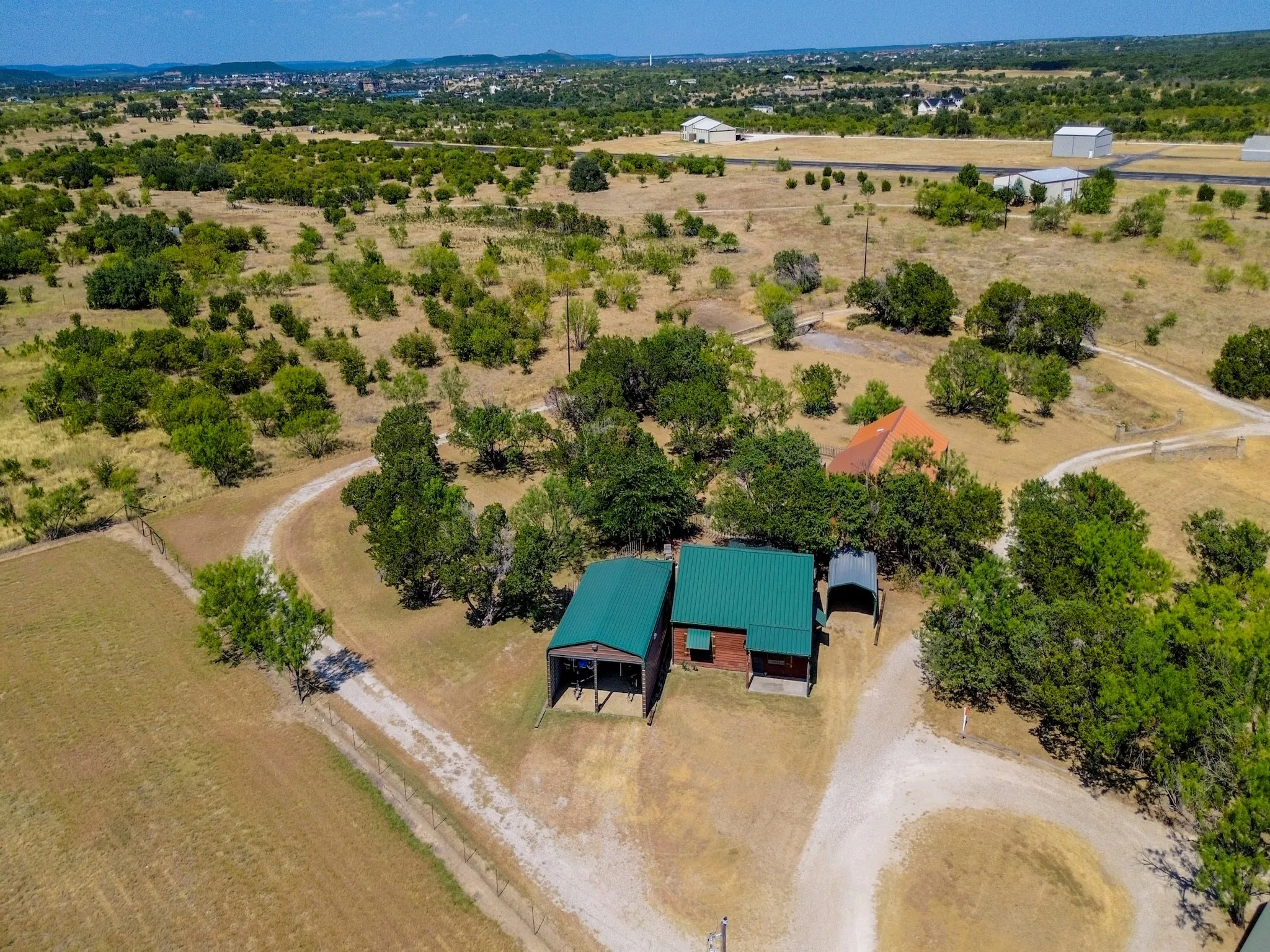 Single Family Residence For Sale in Palo Pinto County , 101 Hide Away Drive 7, Possum Kingdom Lake, Texas 76475, 2 Bedroom, 1 Bathroom, Garage spaces, 1,520 Sqft, built in 2000, mls#21374803, Real Estate Agent in Possum Kingdom Lake, Homes For Sale in Palo Pinto county, Homes For Sale in Possum Kingdom Lake, Realtor in Possum Kingdom Lake Texas, Real Estate Brokerage Independent Realty Texas, Luminita Cordes Realtor