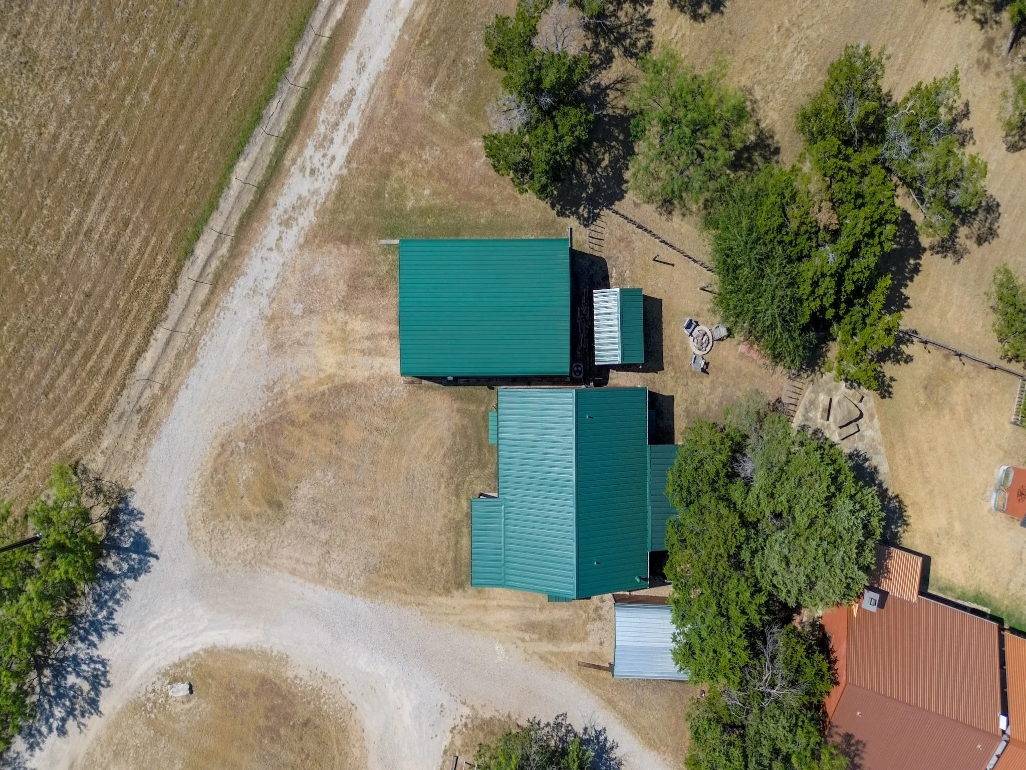 Single Family Residence For Sale in Palo Pinto County , 101 Hide Away Drive 7, Possum Kingdom Lake, Texas 76475, 2 Bedroom, 1 Bathroom, Garage spaces, 1,520 Sqft, built in 2000, mls#21374803, Real Estate Agent in Possum Kingdom Lake, Homes For Sale in Palo Pinto county, Homes For Sale in Possum Kingdom Lake, Realtor in Possum Kingdom Lake Texas, Real Estate Brokerage Independent Realty Texas, Luminita Cordes Realtor