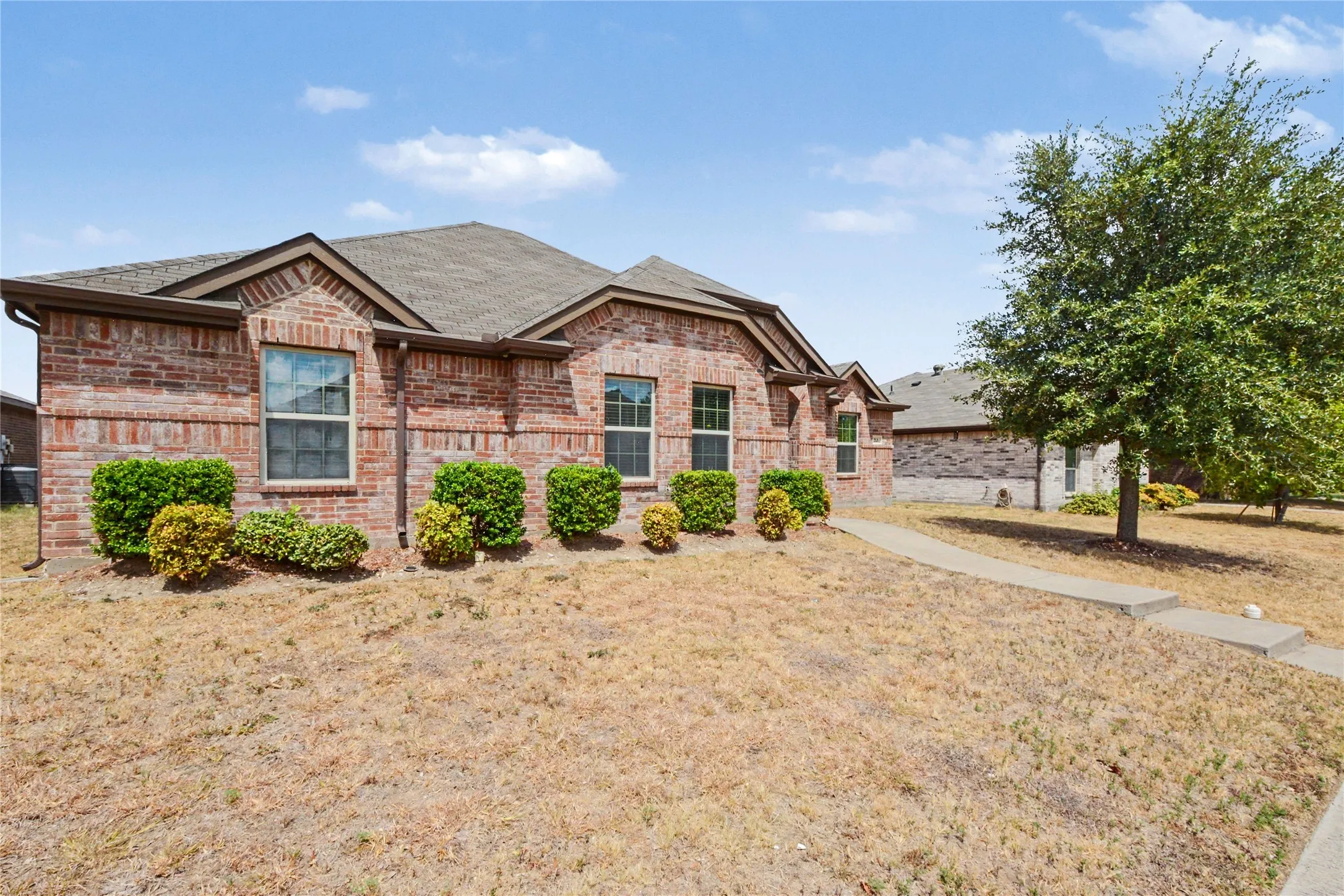 Single Family Residence For Sale in Dallas County , 2126 Fair Weather Drive, Lancaster, Texas 75146, 4 Bedroom, 3 Bathroom, 2 Garage spaces, 1,980 Sqft, built in 2015, mls#21374155, Real Estate Agent in Lancaster, Homes For Sale in Dallas county, Homes For Sale in Lancaster, Realtor in Lancaster Texas, Real Estate Brokerage Independent Realty Texas, Luminita Cordes Realtor