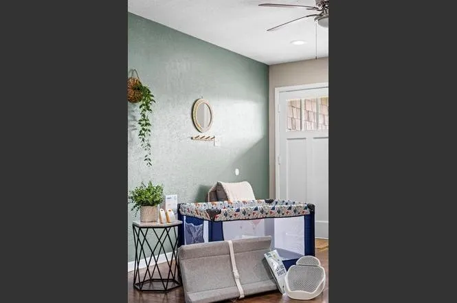 Single Family Residence For Rent in Tarrant County , 1110 Park Street, Arlington, Texas 76011, 4 Bedroom, 2 Bathroom, Garage spaces, 1,750 Sqft, built in 1957, mls#21379092, Real Estate Agent in Arlington, Homes For Rent in Tarrant county, Homes For Rent in Arlington, Realtor in Arlington Texas, Real Estate Brokerage Independent Realty Texas, Luminita Cordes Realtor