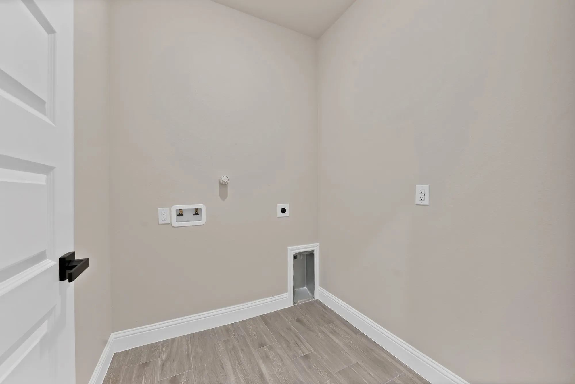 Single Family Residence For Sale in Hood County , 5021 Enchanted Court, Granbury, Texas 76048, 4 Bedroom, 4 Bathroom, 2 Garage spaces, 2,536 Sqft, built in 2026, mls#21377926, Real Estate Agent in Granbury, Homes For Sale in Hood county, Homes For Sale in Granbury, Realtor in Granbury Texas, Real Estate Brokerage Independent Realty Texas, Luminita Cordes Realtor