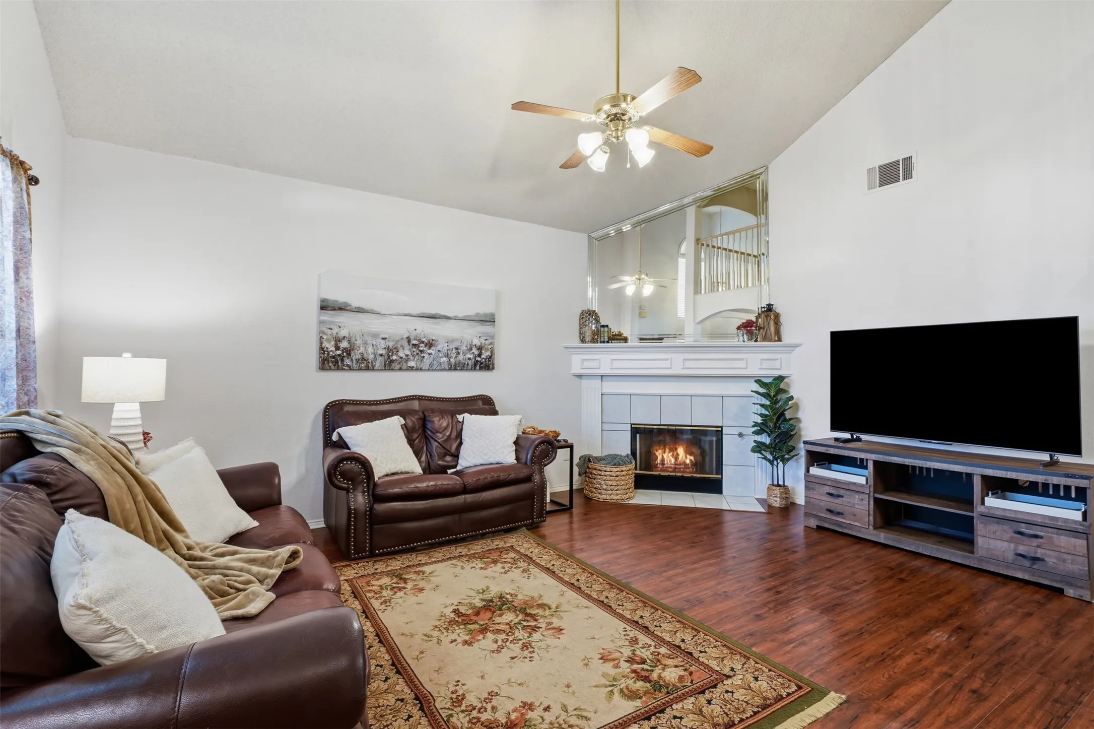 Single Family Residence For Sale in Tarrant County , 5004 Ridgefield Court, Arlington, Texas 76017, 4 Bedroom, 3 Bathroom, 2 Garage spaces, 2,295 Sqft, built in 1997, mls#21378177, Real Estate Agent in Arlington, Homes For Sale in Tarrant county, Homes For Sale in Arlington, Realtor in Arlington Texas, Real Estate Brokerage Independent Realty Texas, Luminita Cordes Realtor