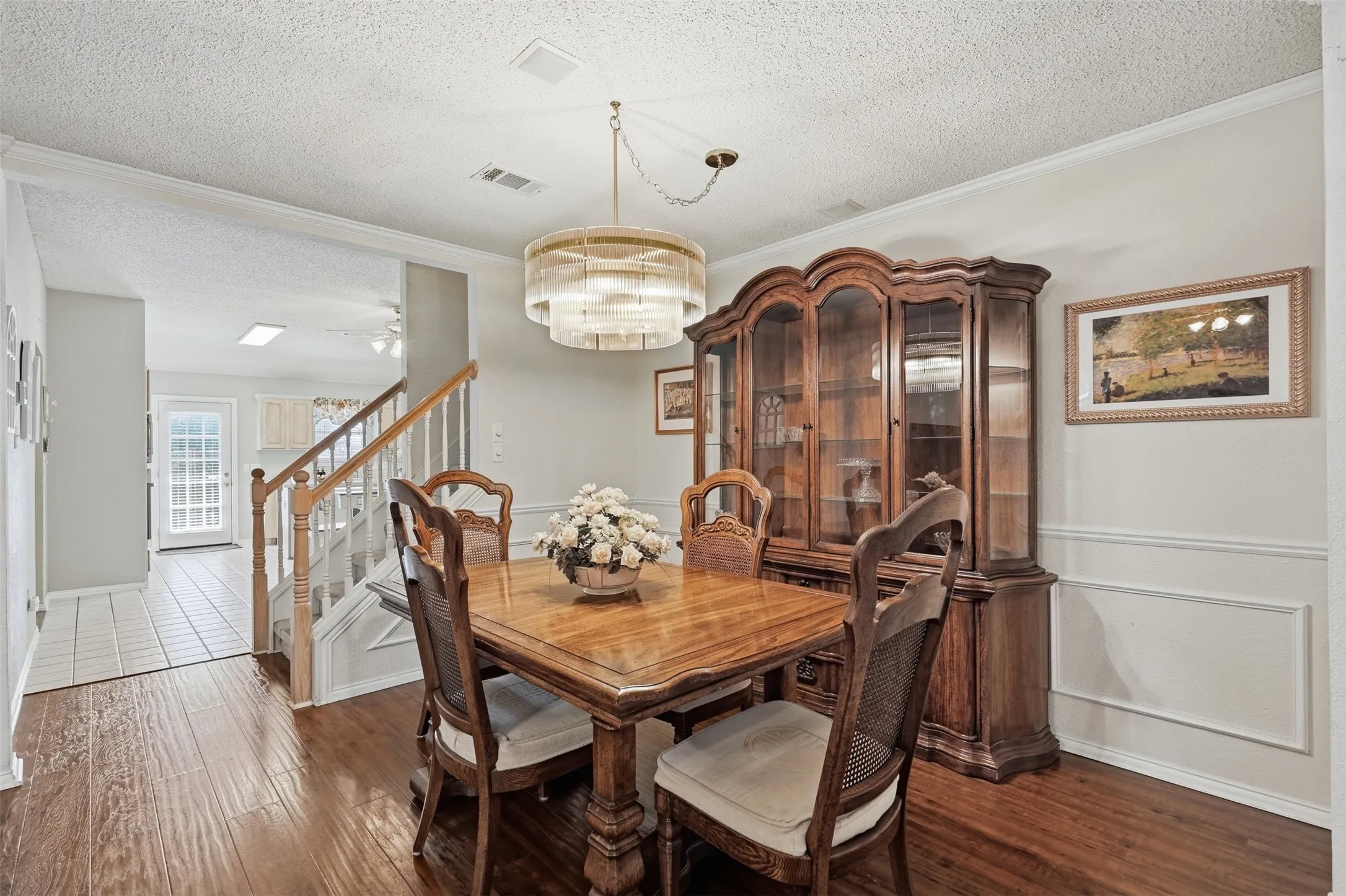Single Family Residence For Sale in Tarrant County , 5004 Ridgefield Court, Arlington, Texas 76017, 4 Bedroom, 3 Bathroom, 2 Garage spaces, 2,295 Sqft, built in 1997, mls#21378177, Real Estate Agent in Arlington, Homes For Sale in Tarrant county, Homes For Sale in Arlington, Realtor in Arlington Texas, Real Estate Brokerage Independent Realty Texas, Luminita Cordes Realtor
