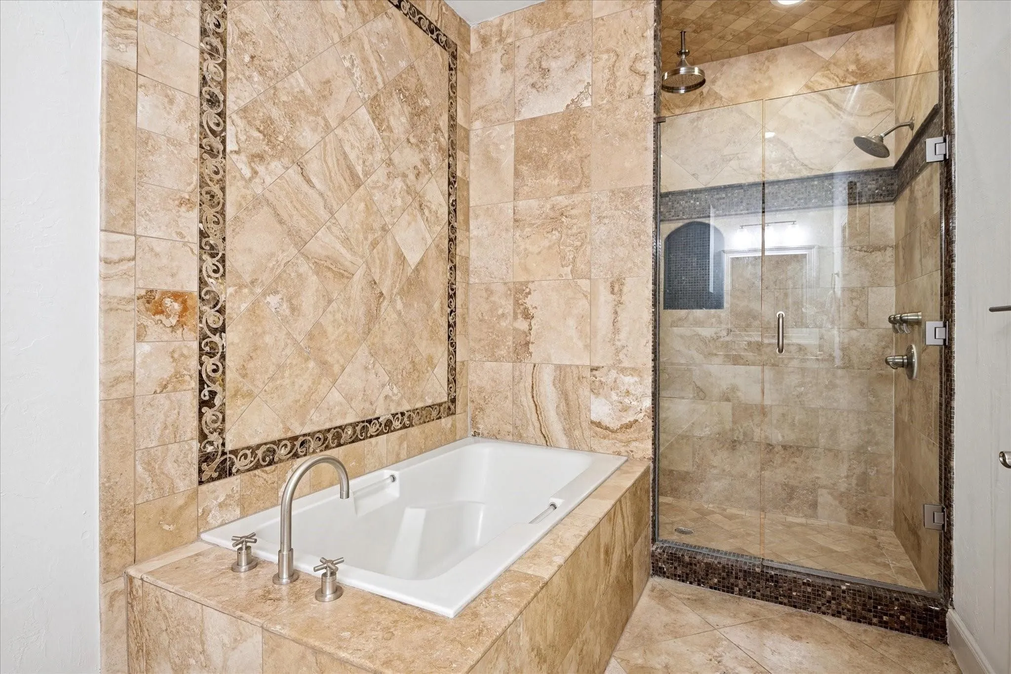 Single Family Residence For Rent in Dallas County , 5909 Goliad Avenue, Dallas, Texas 75206, 4 Bedroom, 5 Bathroom, 3 Garage spaces, 4,805 Sqft, built in 1929, mls#21379104, Real Estate Agent in Dallas, Homes For Rent in Dallas county, Homes For Rent in Dallas, Realtor in Dallas Texas, Real Estate Brokerage Independent Realty Texas, Luminita Cordes Realtor